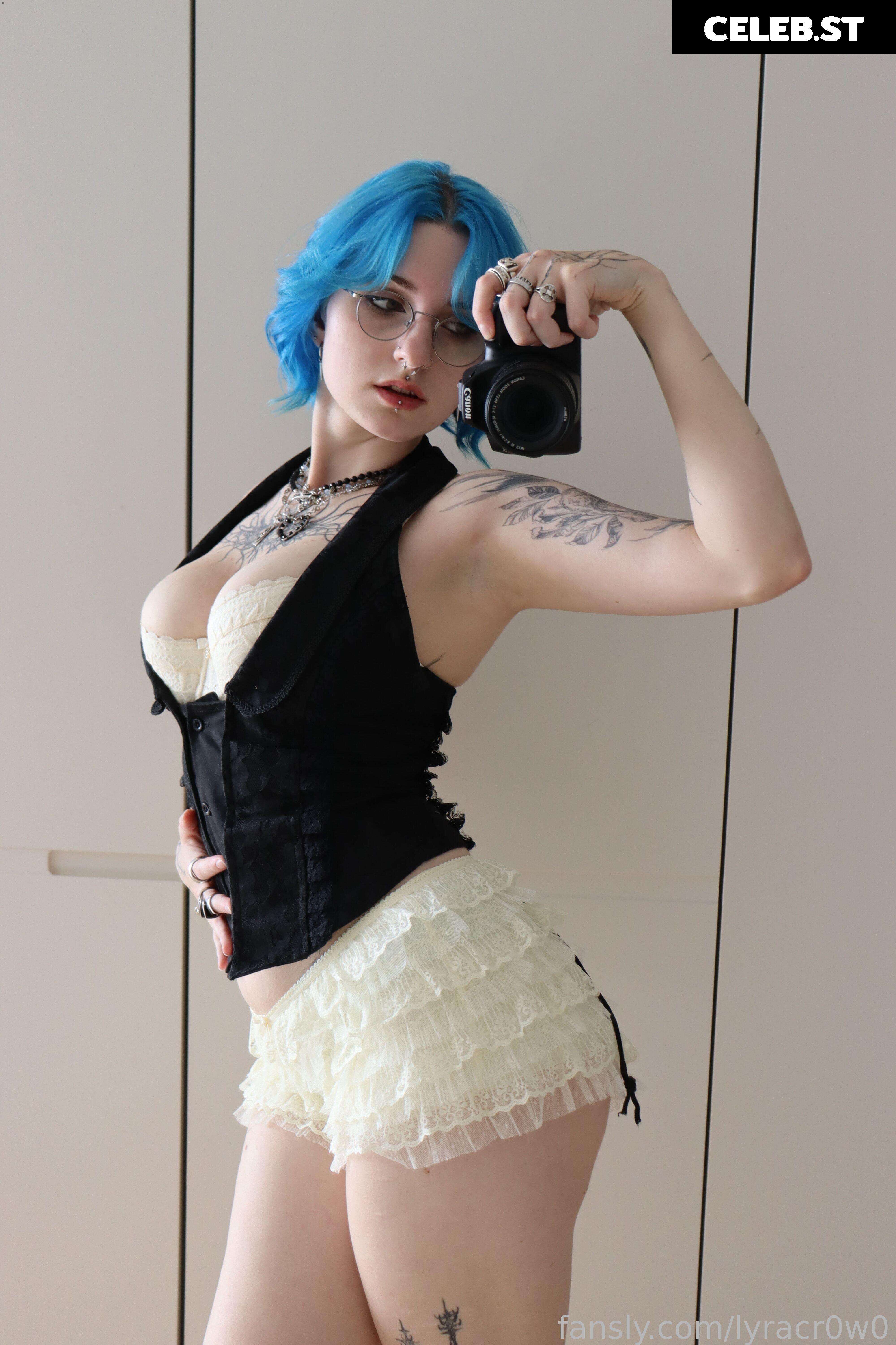 Lyra Crow | lyracr0w0 Image 3952309