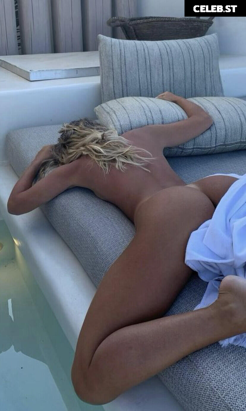 Tantot Twins - Pauline (@popstantot) &amp; Mathilde (@mathildtantot) Image 3946469