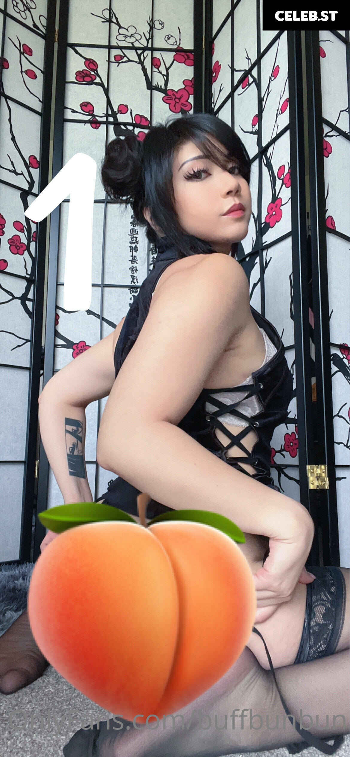 womanwearingred / Buffbunnymika / Buffbunbun Image 3946060