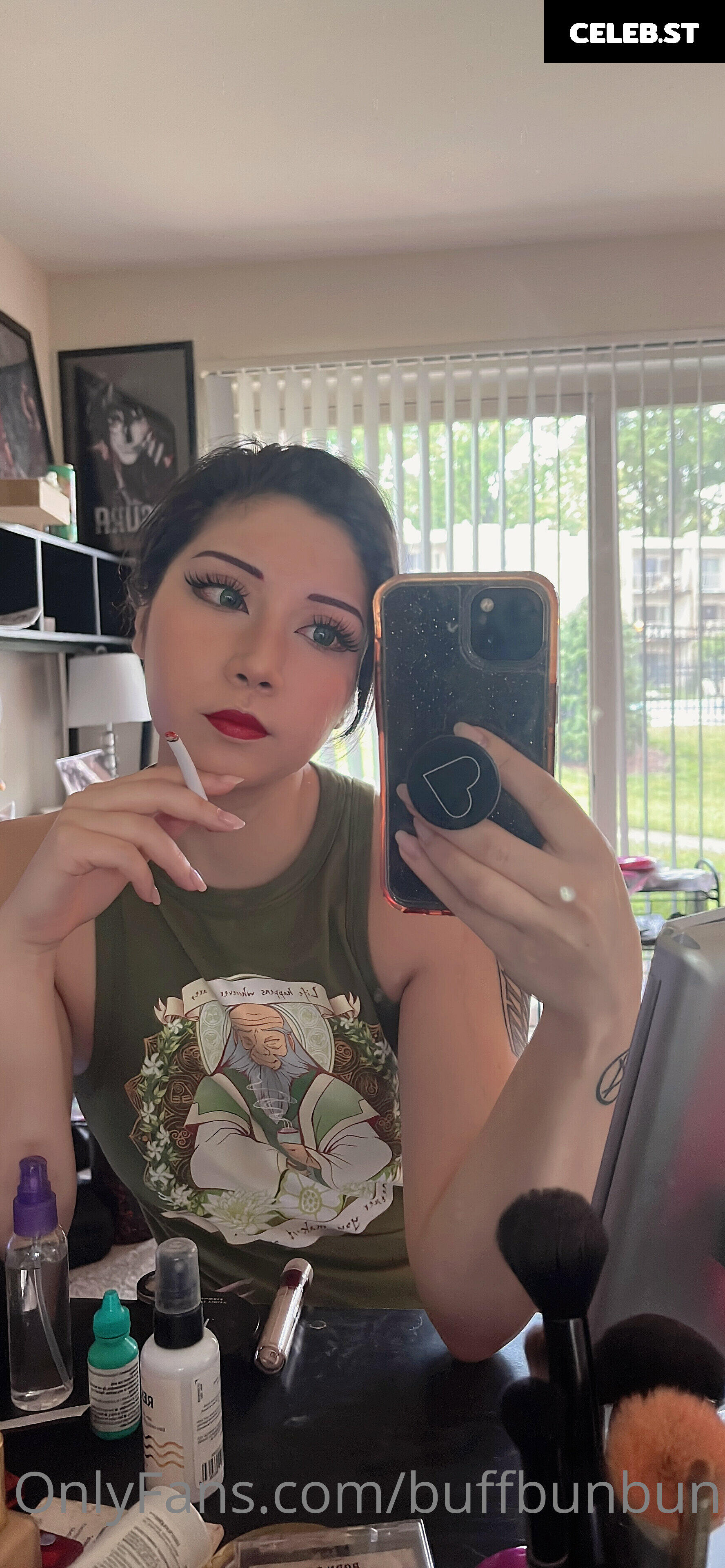womanwearingred / Buffbunnymika / Buffbunbun Image 3947214