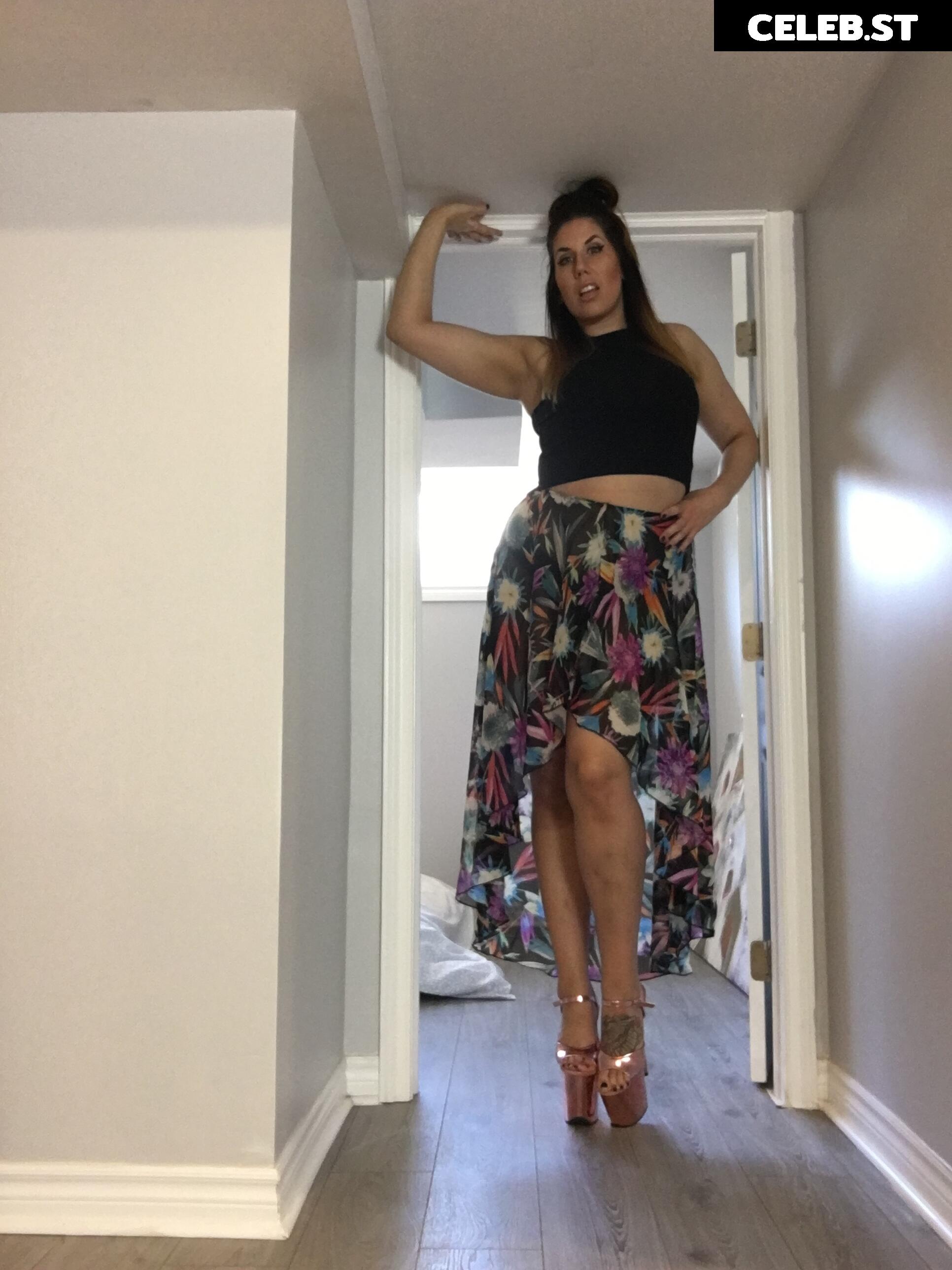 Tall Goddess Gia | Gia De Luca | tallgoddessgia Image 3941570