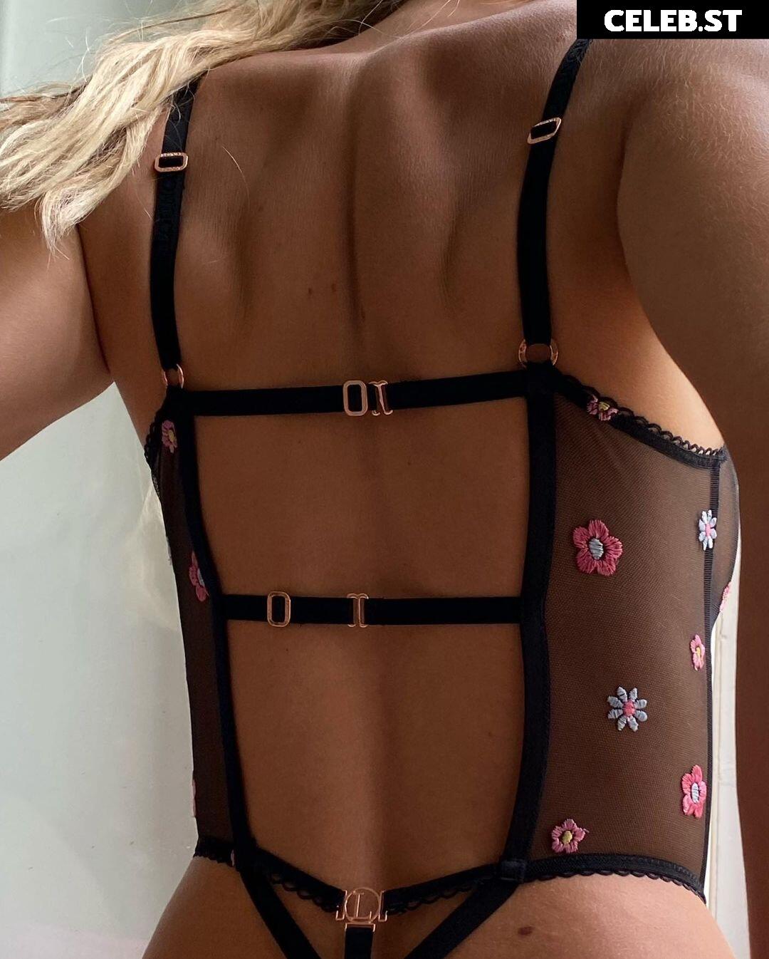 Tantot Twins - Pauline (@popstantot) &amp; Mathilde (@mathildtantot) Image 3949679