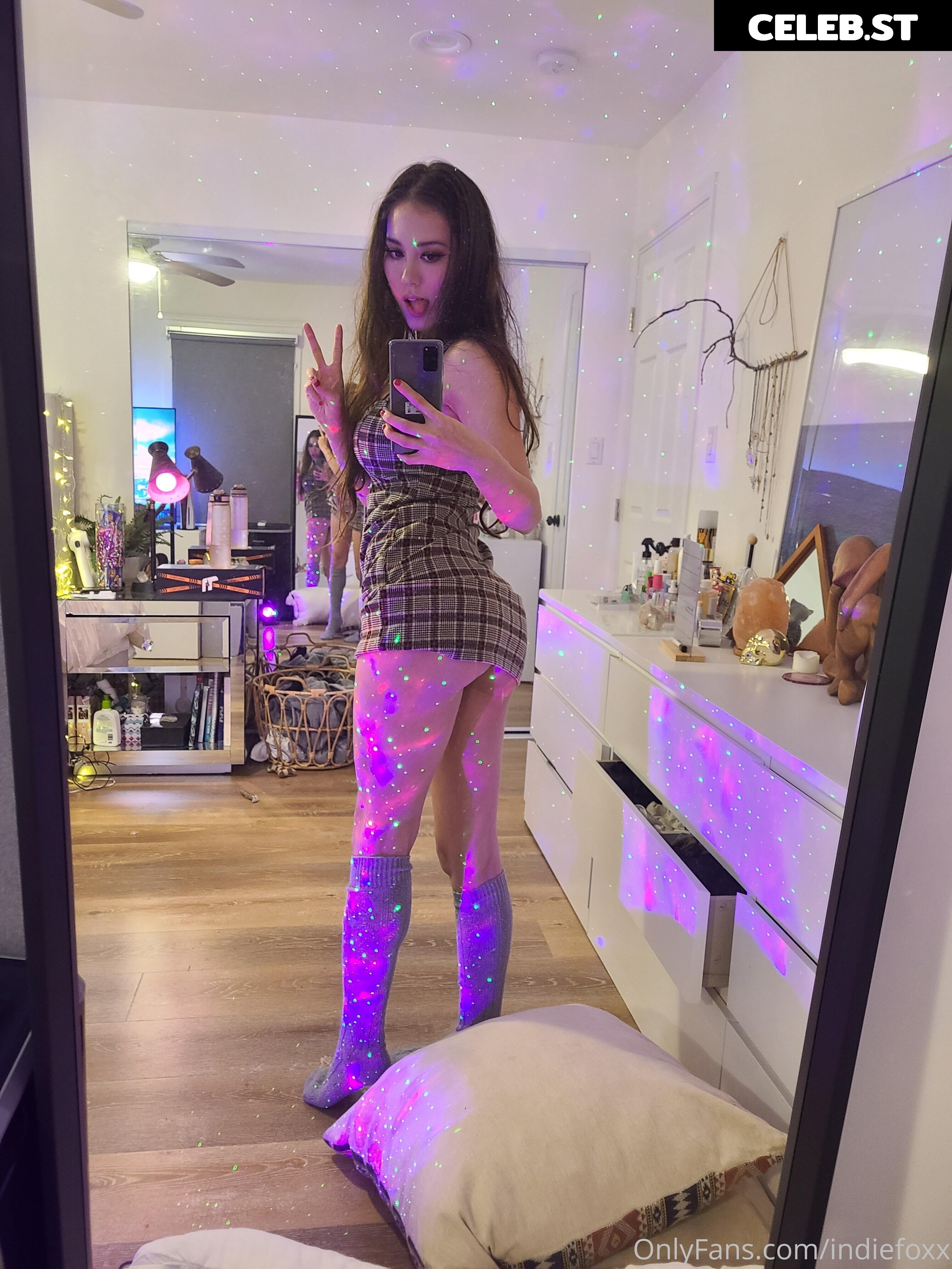 Indiefoxx / JenFoxx / jenfoxxxy / jenfoxxuwu / notjenfoxx Image 3931565