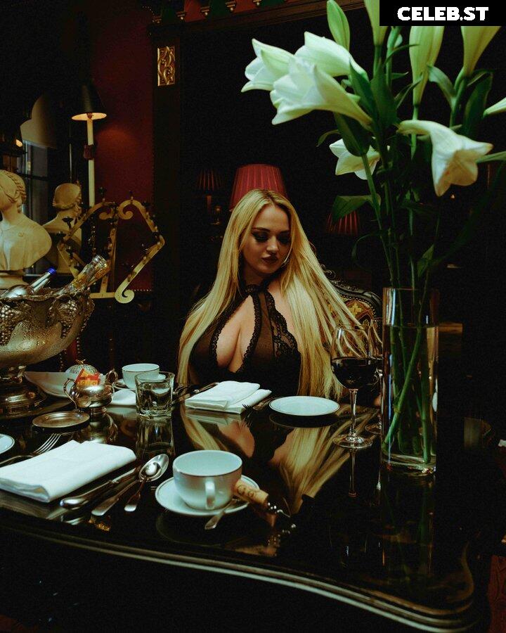 Lana Wolf Image 3932613