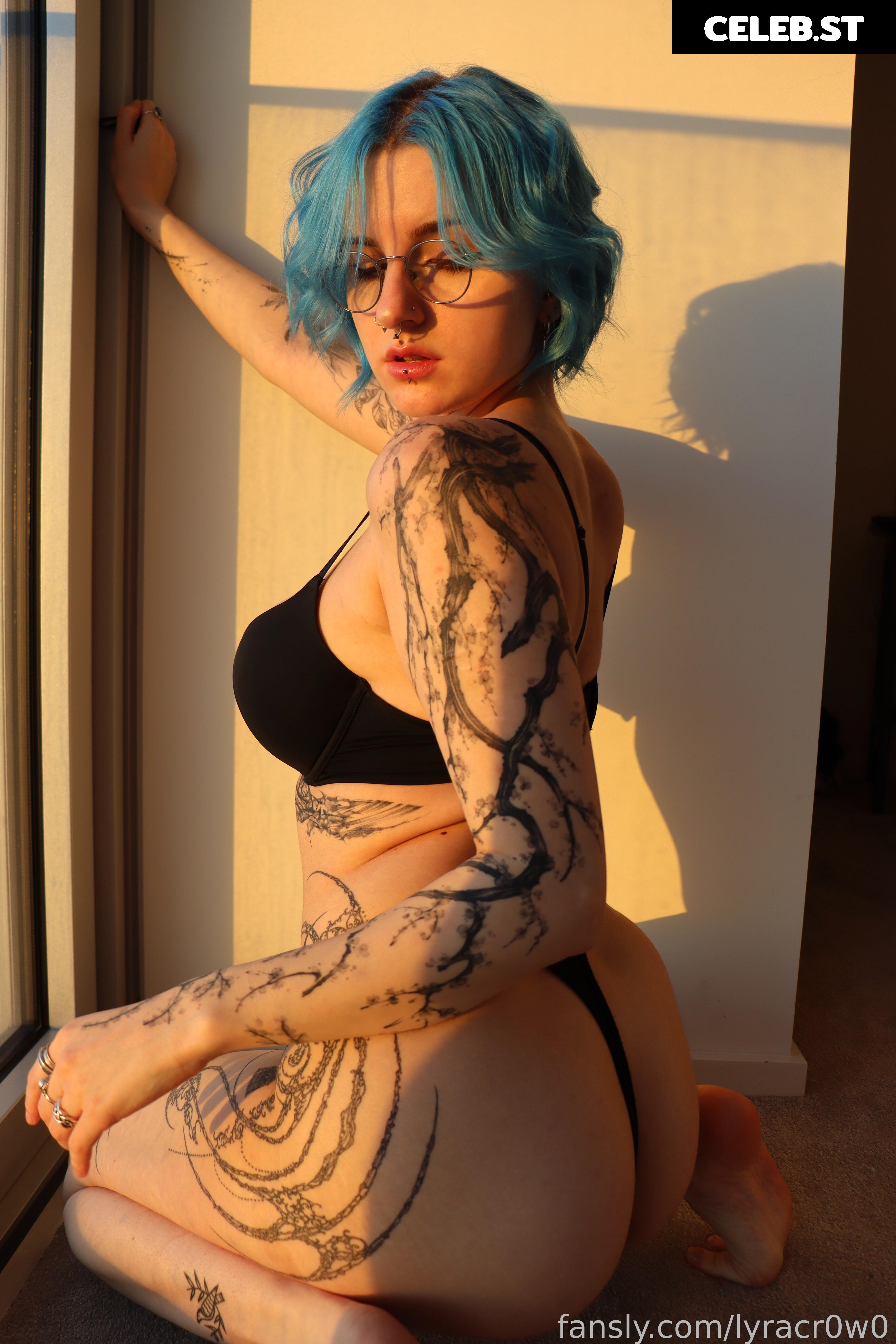 Lyra Crow | lyracr0w0 Image 3926531