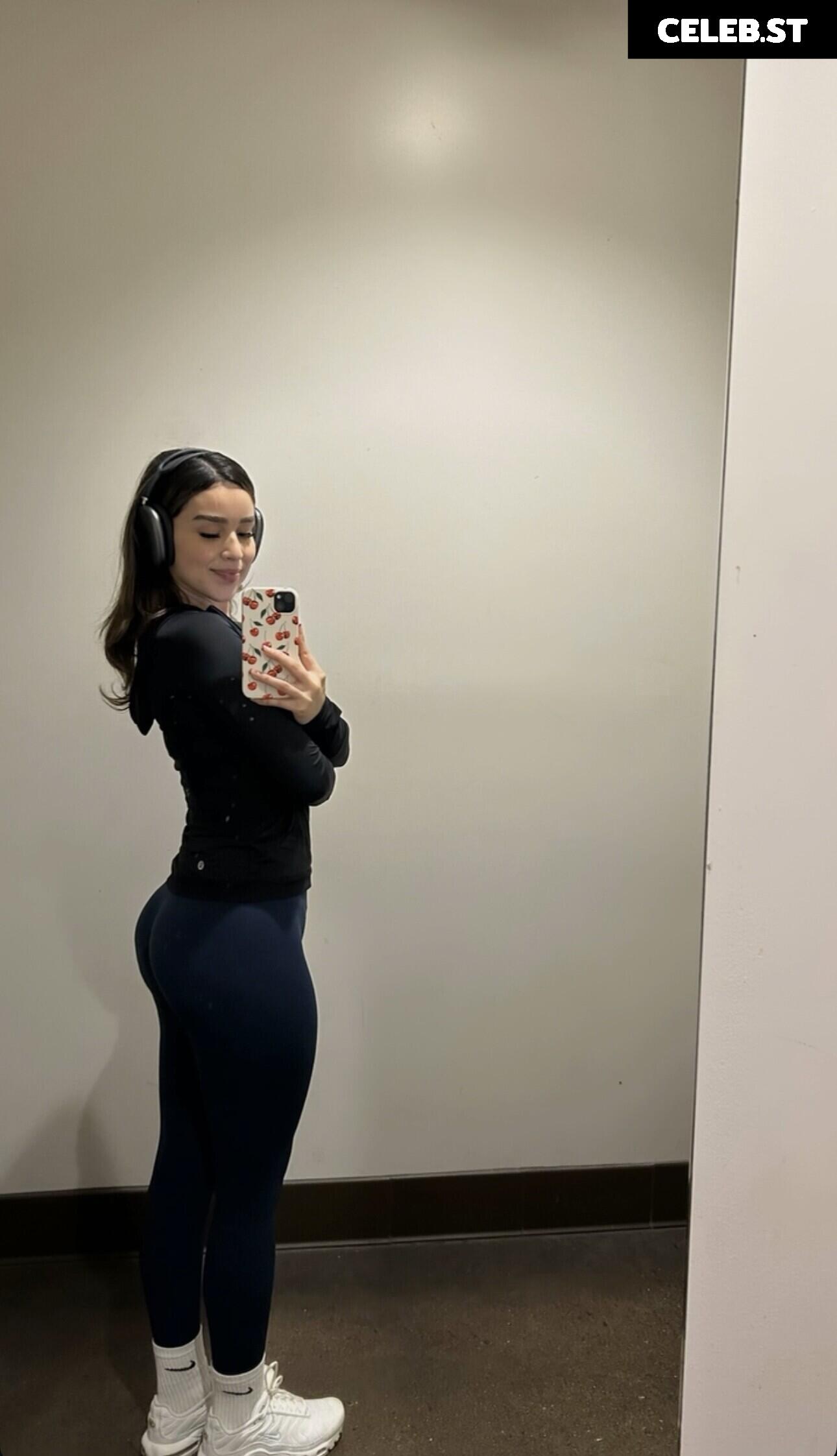 Simplyneidaa Image 3497035