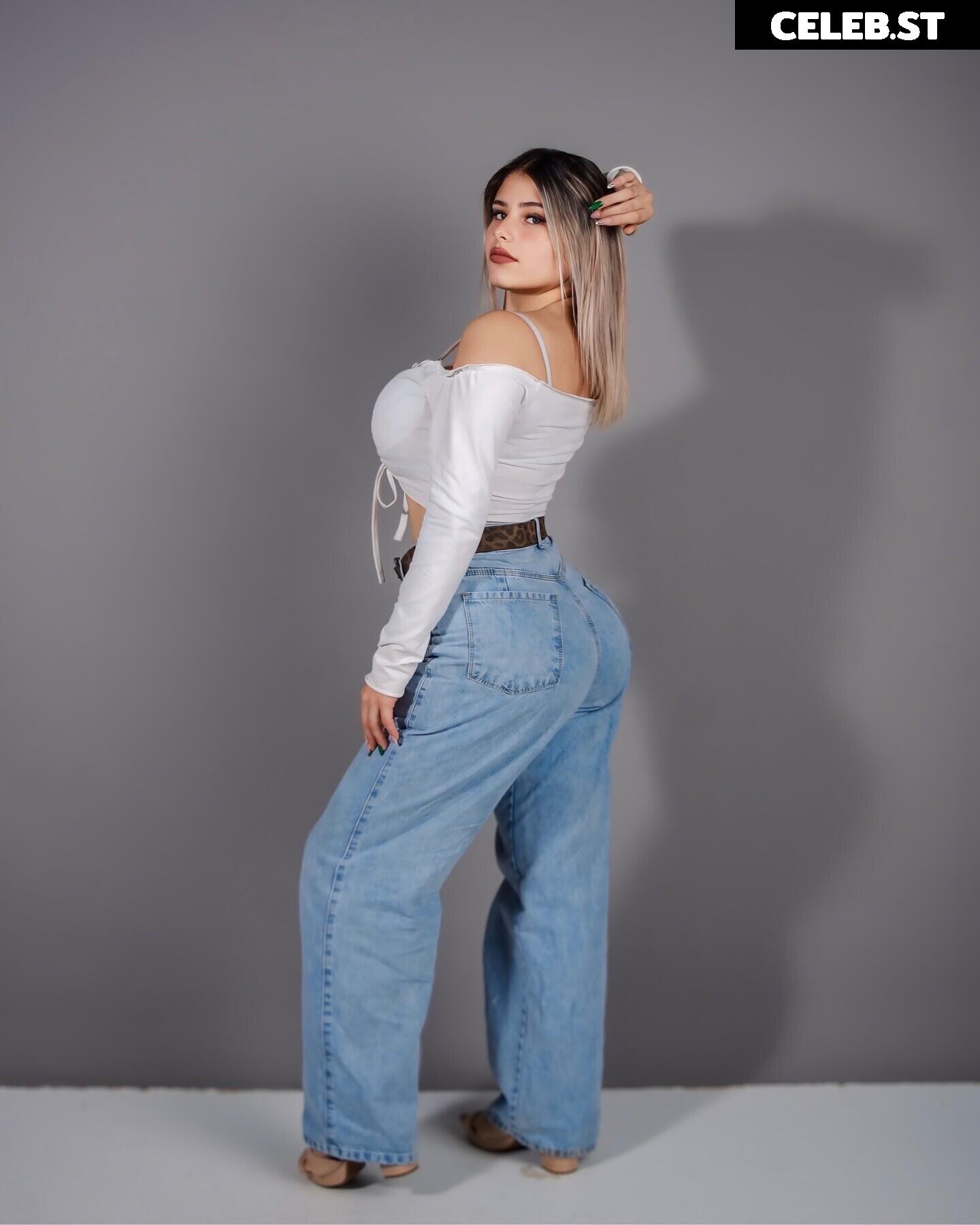 Abril Perez / 0abriilperez / 0abrilperez 🇦🇷 Image 3491818