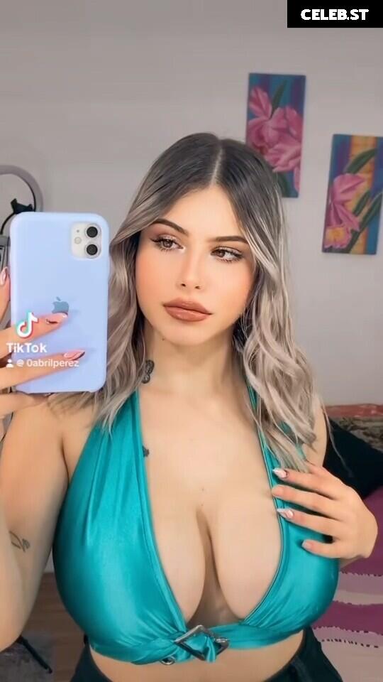 Abril Perez / 0abriilperez / 0abrilperez 🇦🇷 Image 3491811