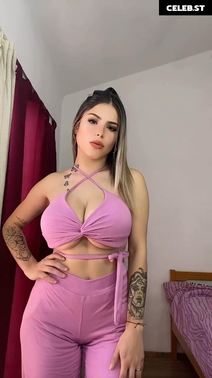 Abril Perez / 0abriilperez / 0abrilperez 🇦🇷 Image 3491767