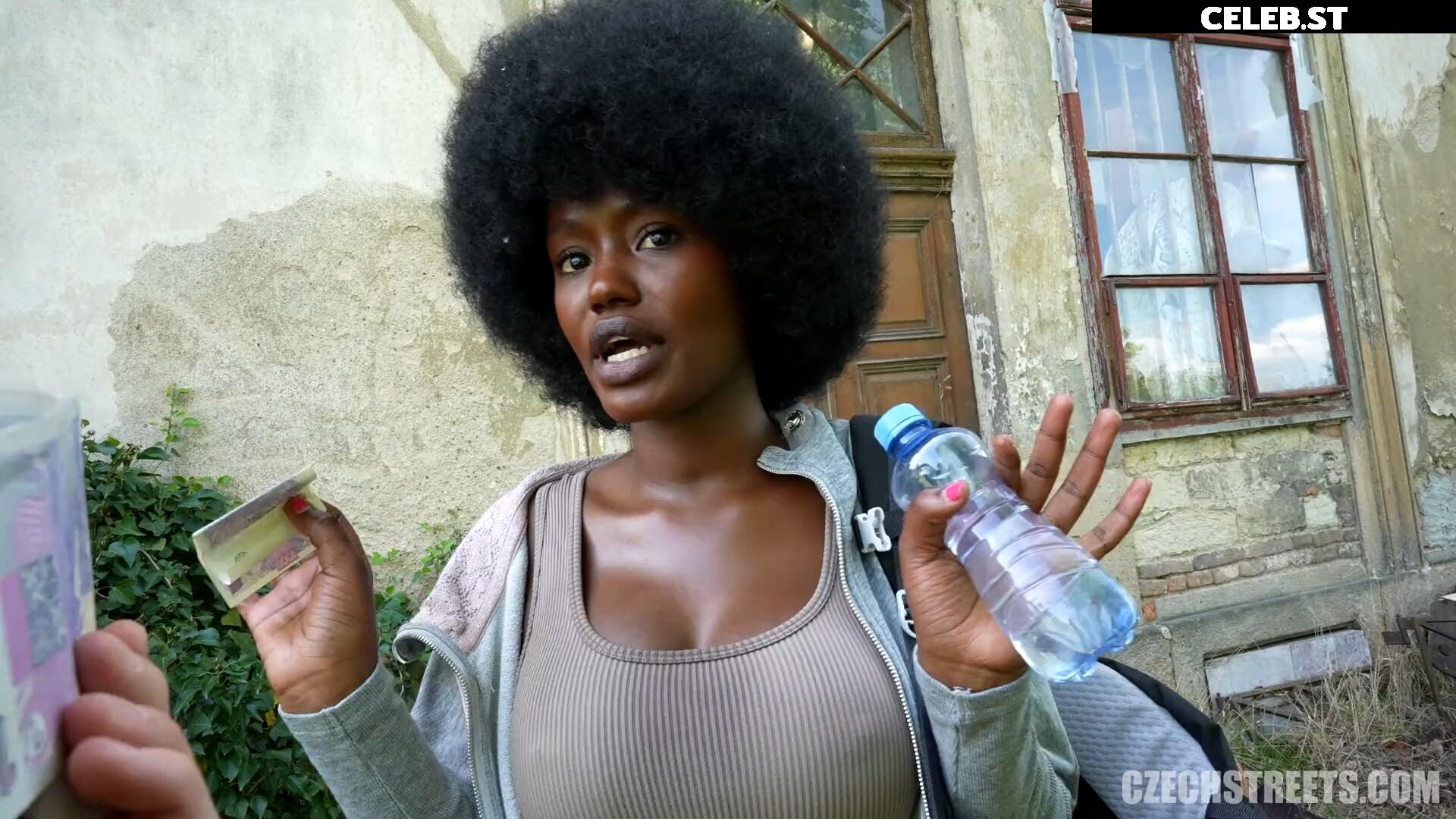 Isimbi  / Isimbi Yvonne Image 3413996