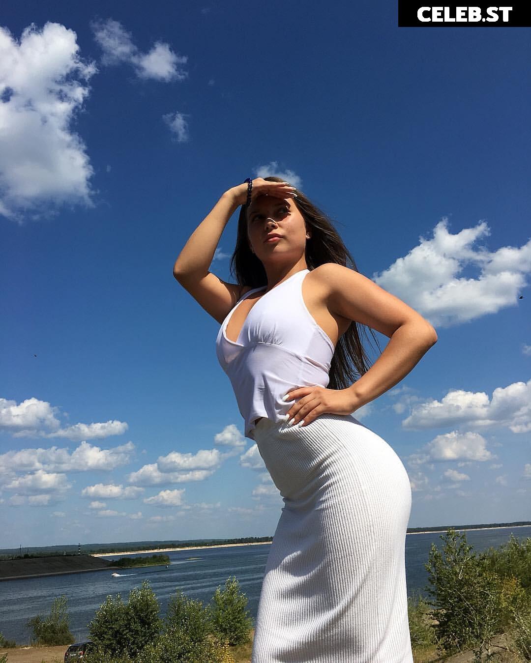 Oksana Saldyrkina Image 3410794