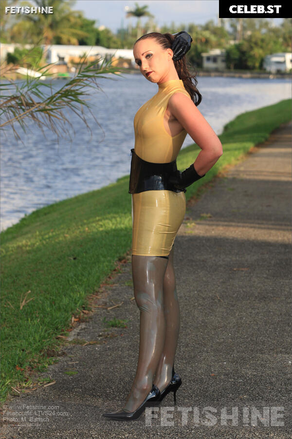 Vanessa Pur Image 3402786