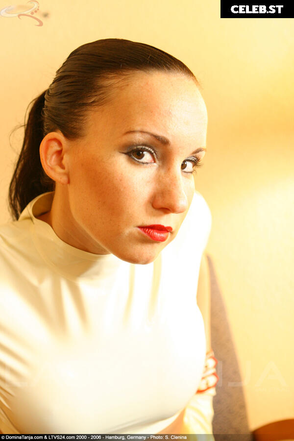 Vanessa Pur Image 3402766