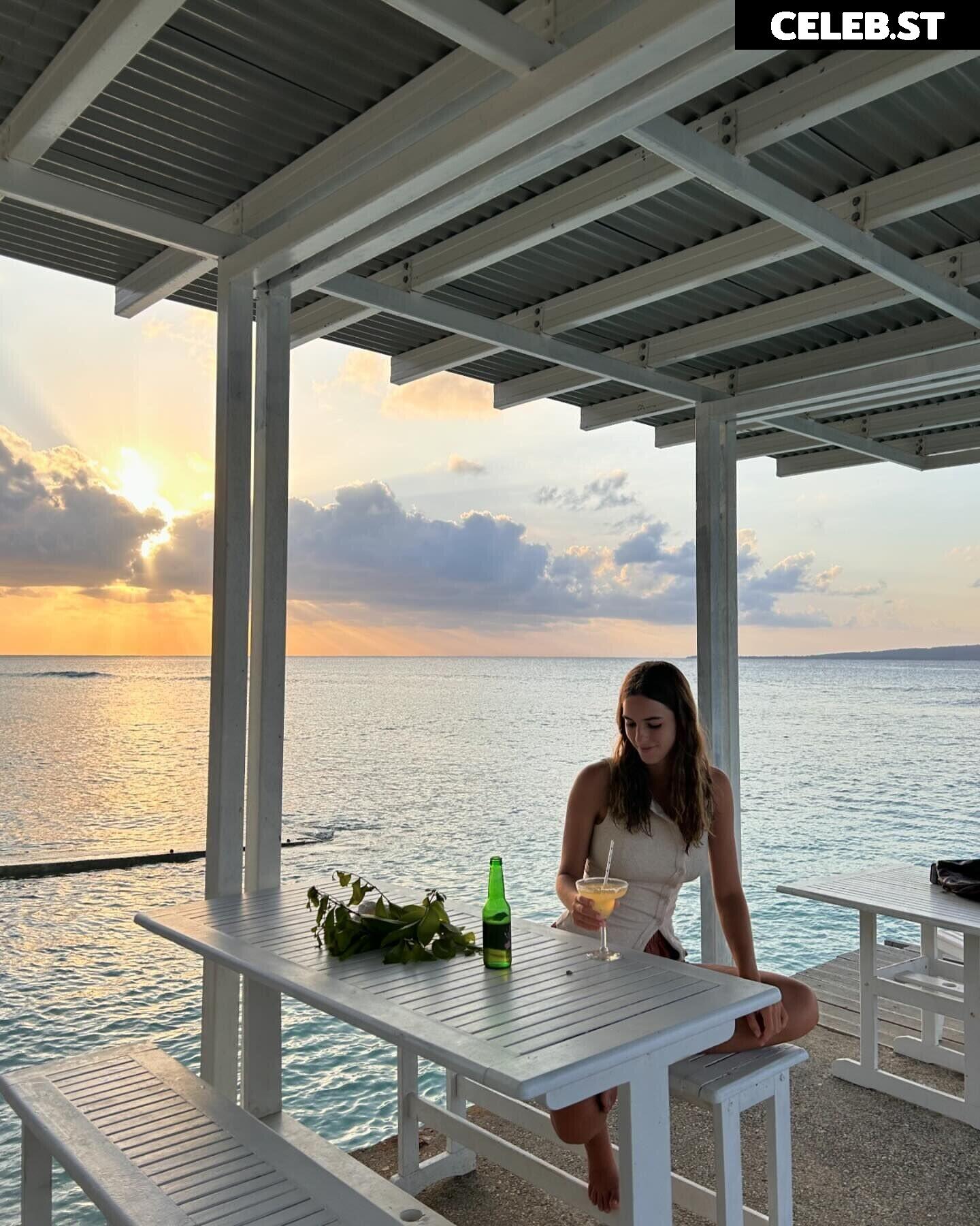 Emily Feld - emily.feld Image 3591024