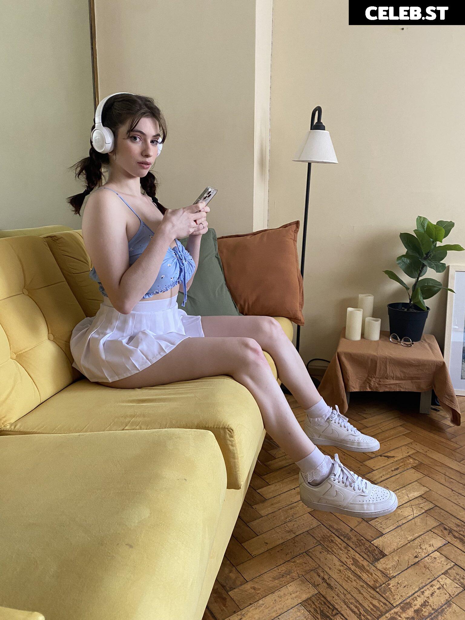 Victoriaramxs / BatmanRW / emilyemilka Image 3599820