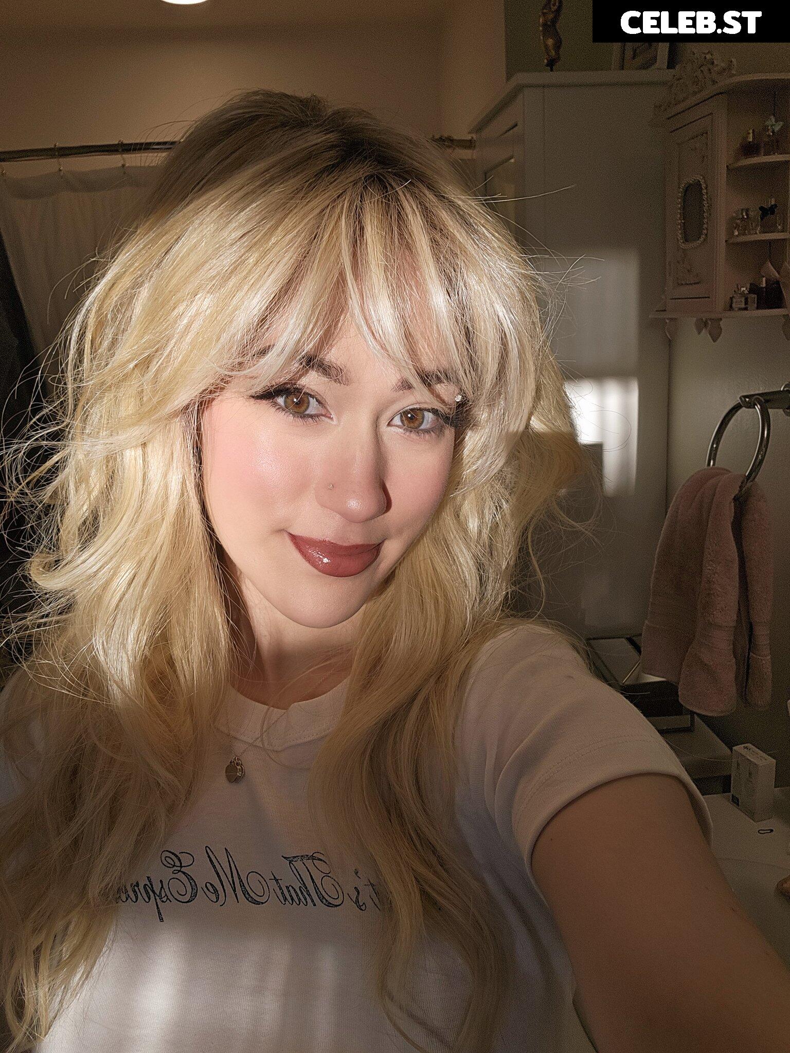 QueenTofu Image 3599338