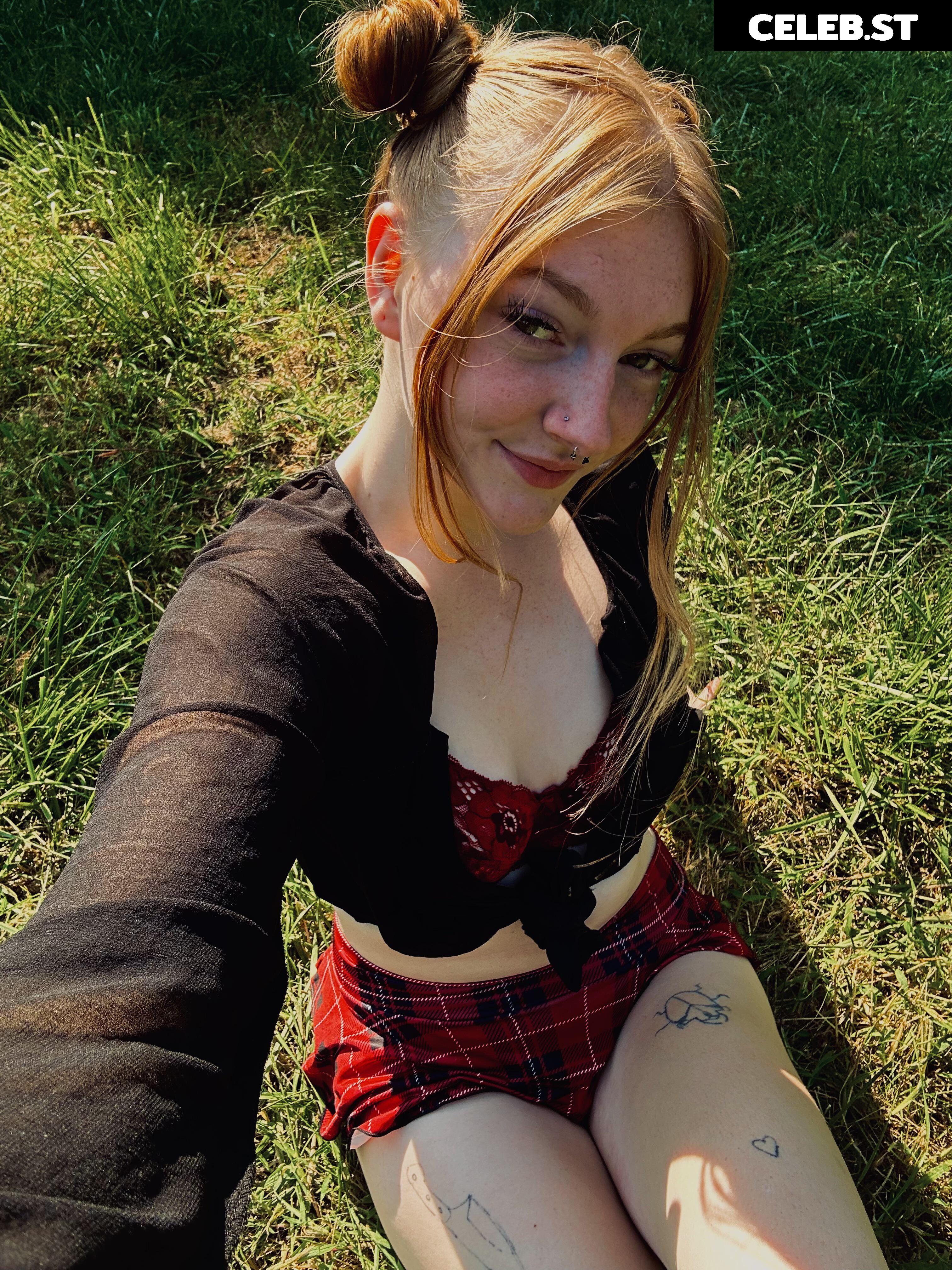 strawberrycakes05 / strawberrybaby05 / Lonely_Analysis_3310 Image 3598656