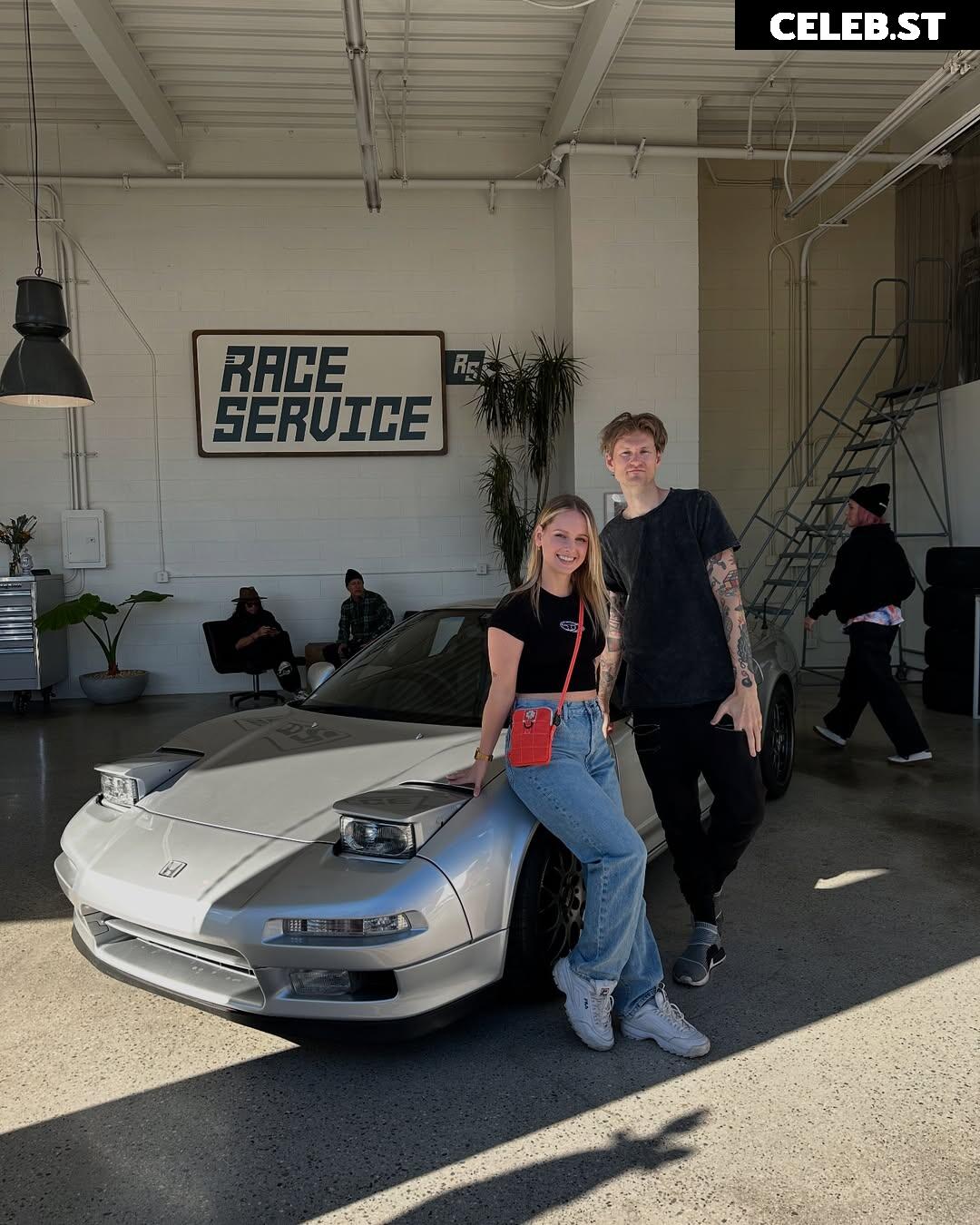 Sonja Reid aka OMGitsfirefoxx Image 3585453