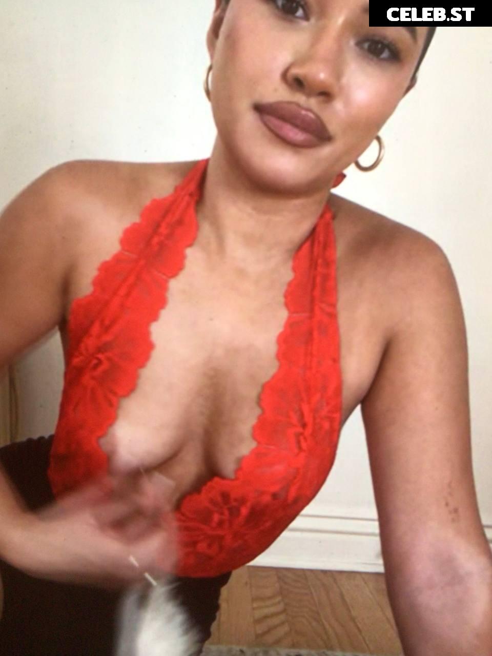 Julia Kelly Image 3585994
