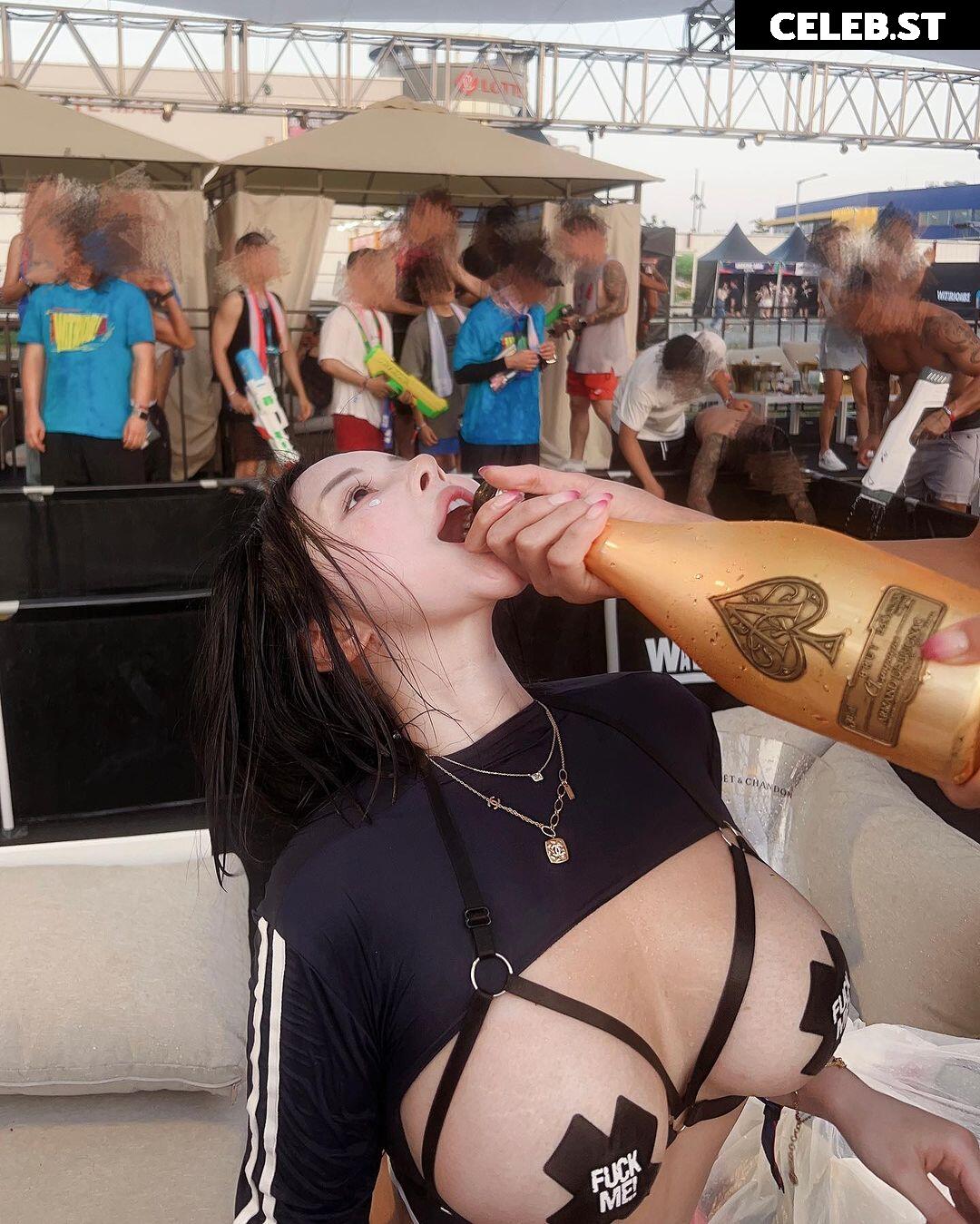 e__luda_glamorous Image 3586112