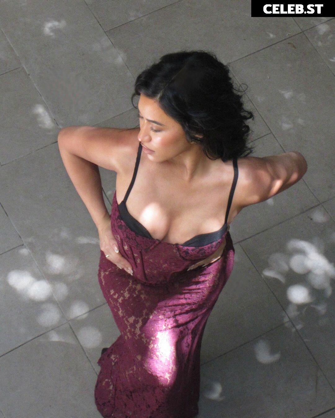 Julia Kelly Image 3586291