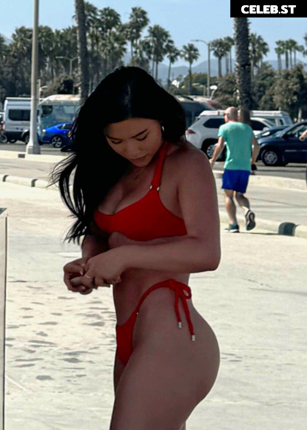 Julia Kelly Image 3584664