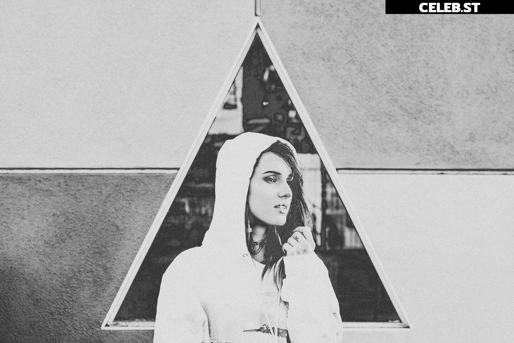 Sonja Reid aka OMGitsfirefoxx Image 3584227