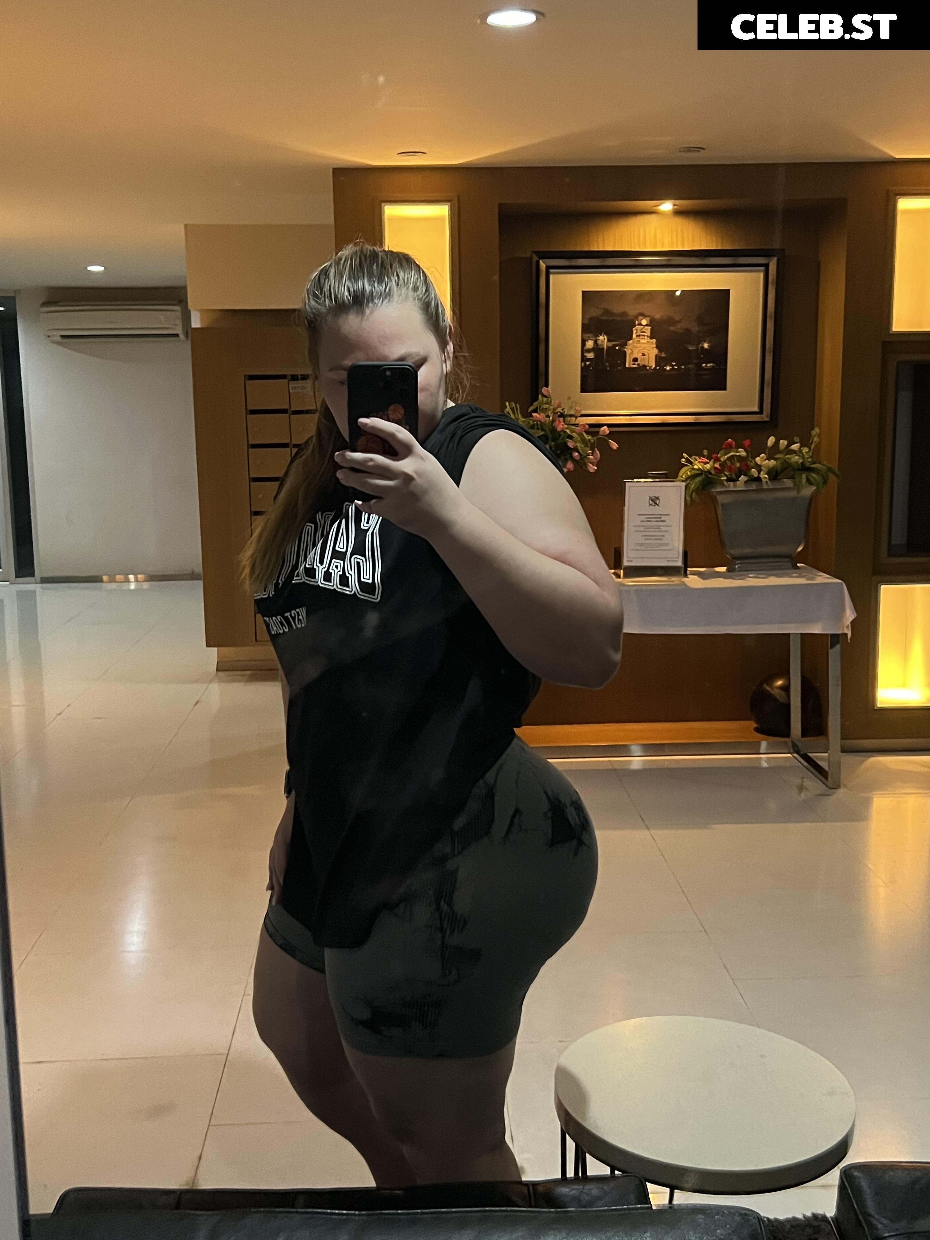 @artemova.kate1 @Artemovakate12 @Big_mama_1 artemova kate artemova.kate Image 3583351