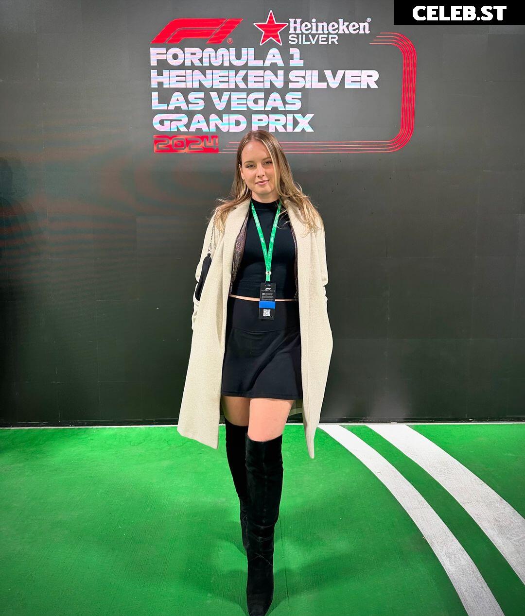 Sonja Reid aka OMGitsfirefoxx Image 3583341