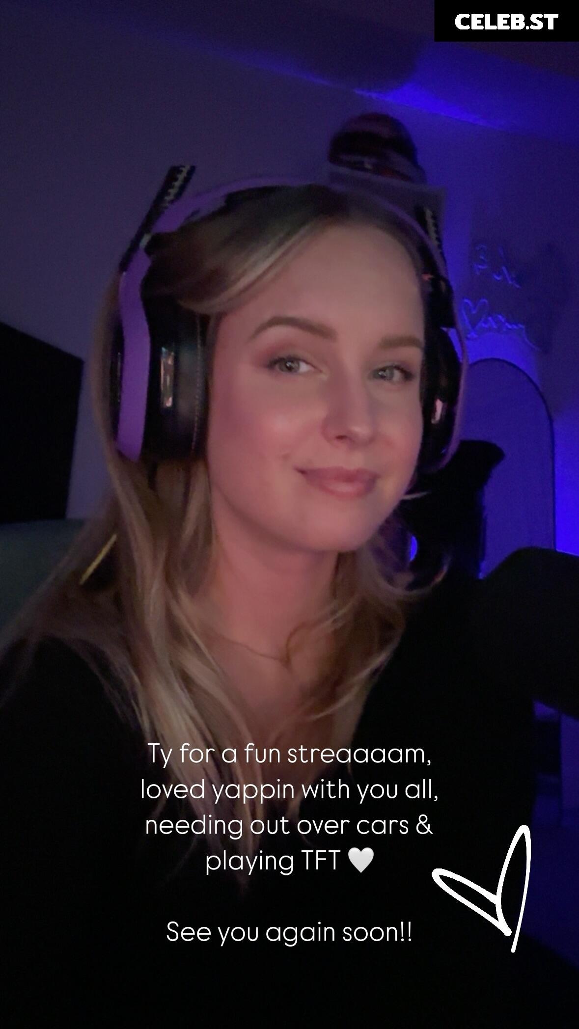 Sonja Reid aka OMGitsfirefoxx Image 3580813