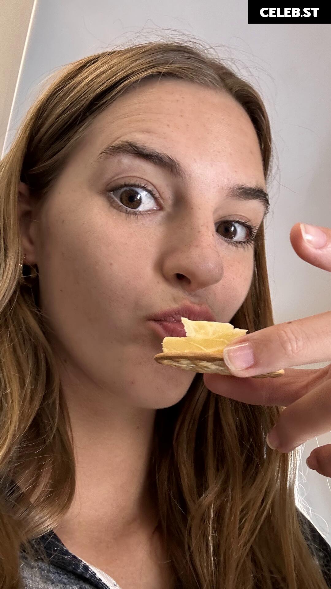 Emily Feld - emily.feld Image 3589949