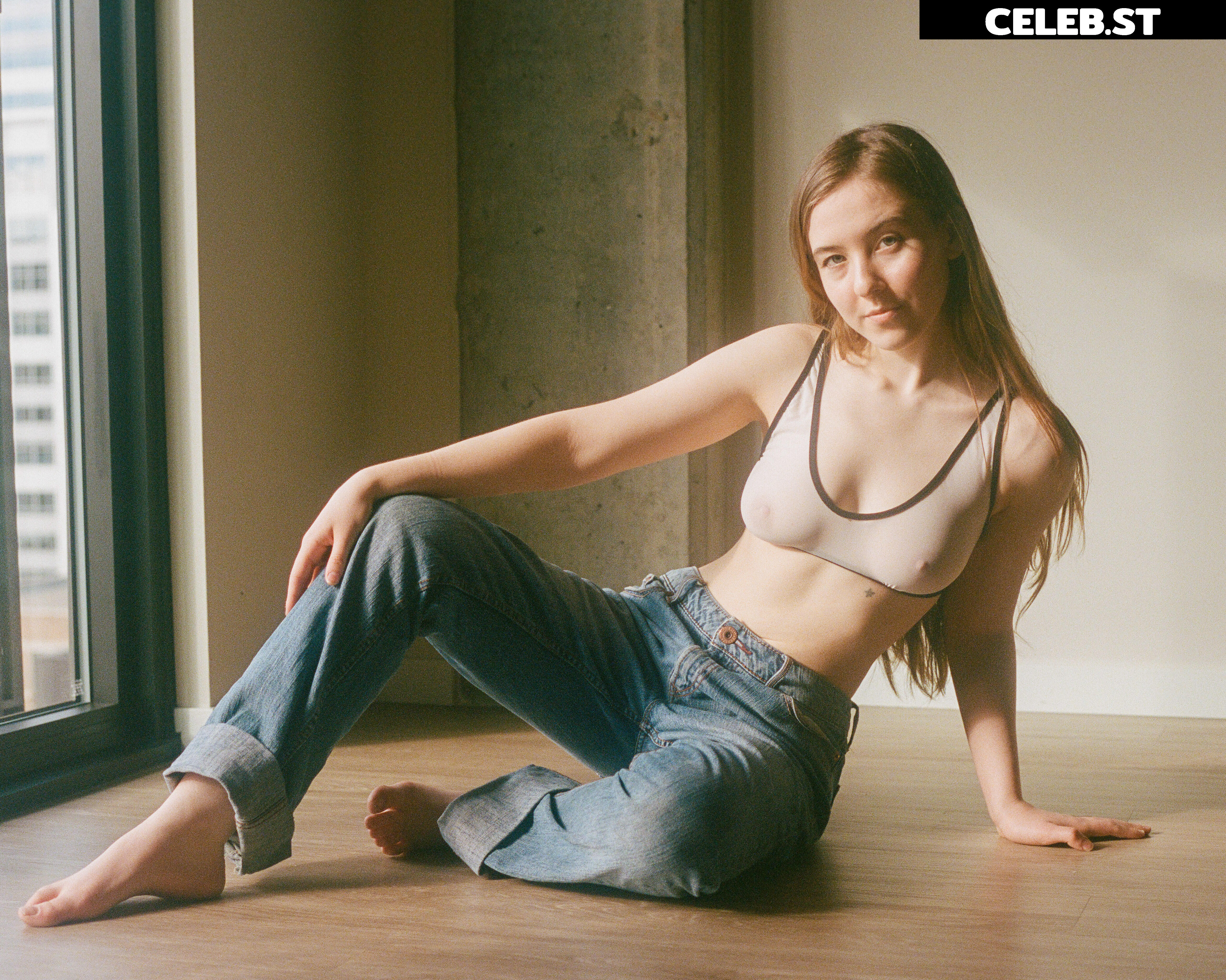 Curious_Hour / mirrajean Image 3589971