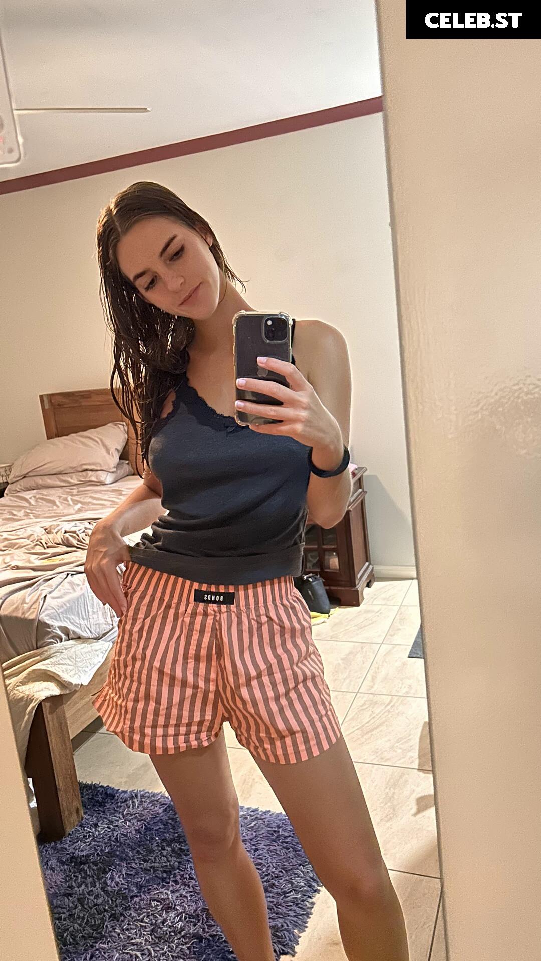 Emily Feld - emily.feld Image 3588748