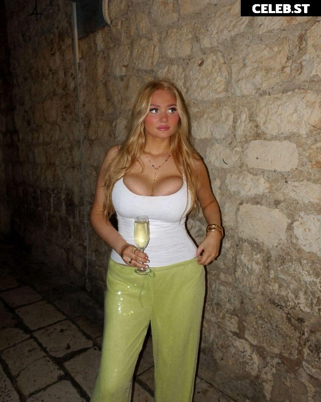 Gudrun Svava aka guggaigummibat Image 3575915