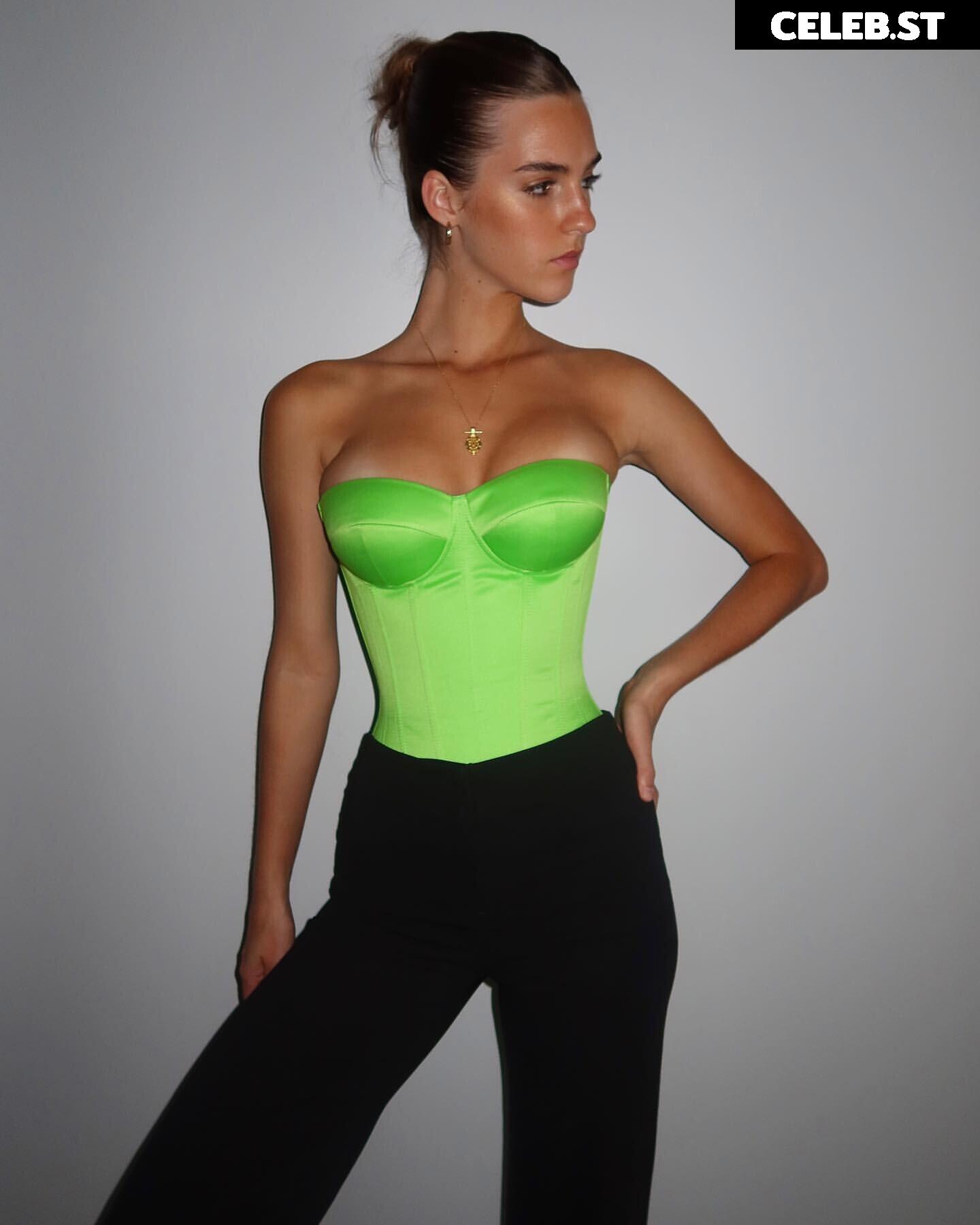 Emily Feld - emily.feld Image 3576322