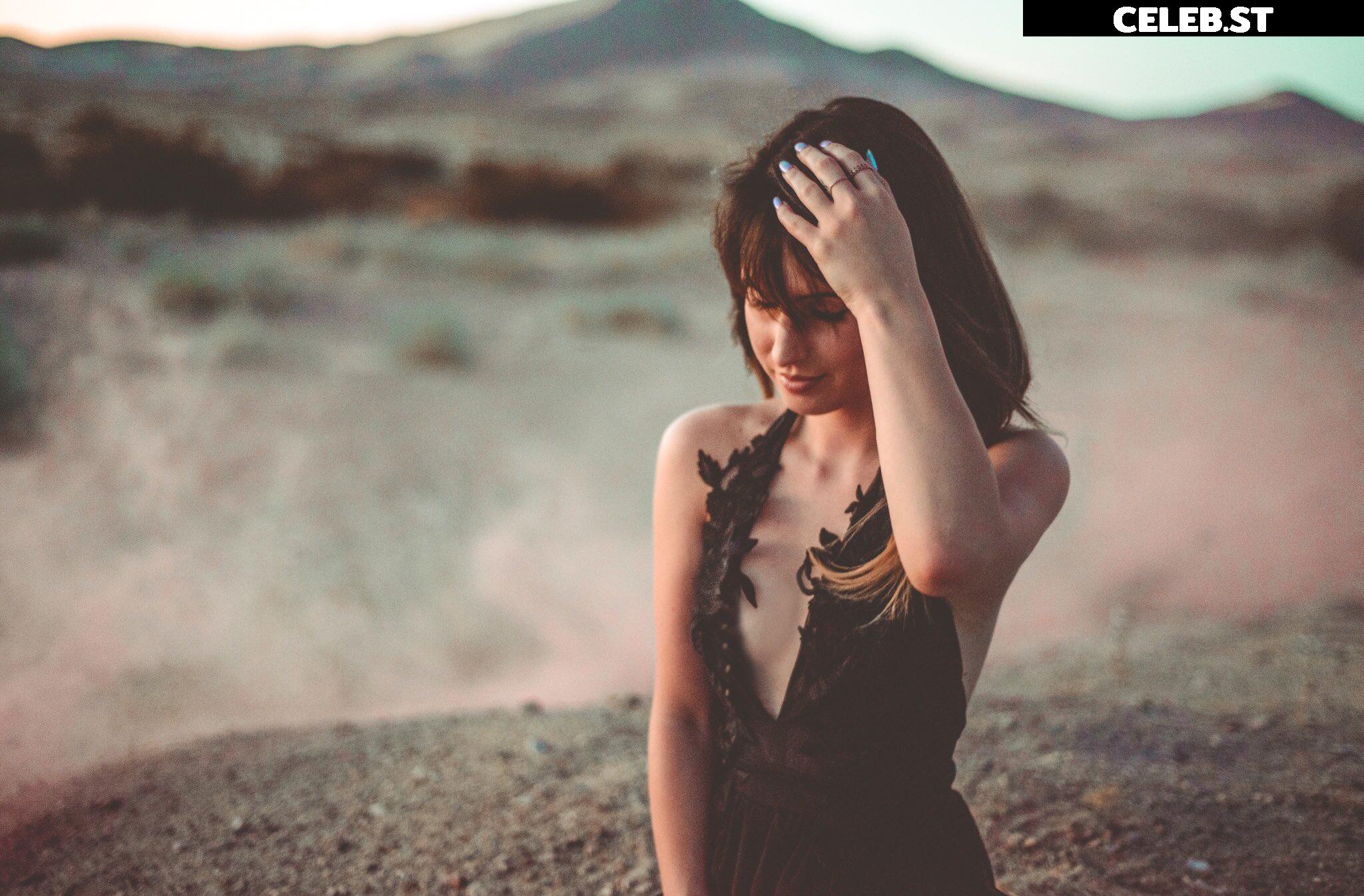Sonja Reid aka OMGitsfirefoxx Image 3577437