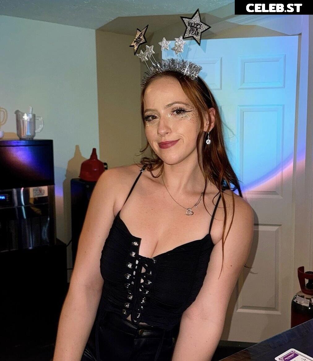 Maria Azpiri Image 3571053