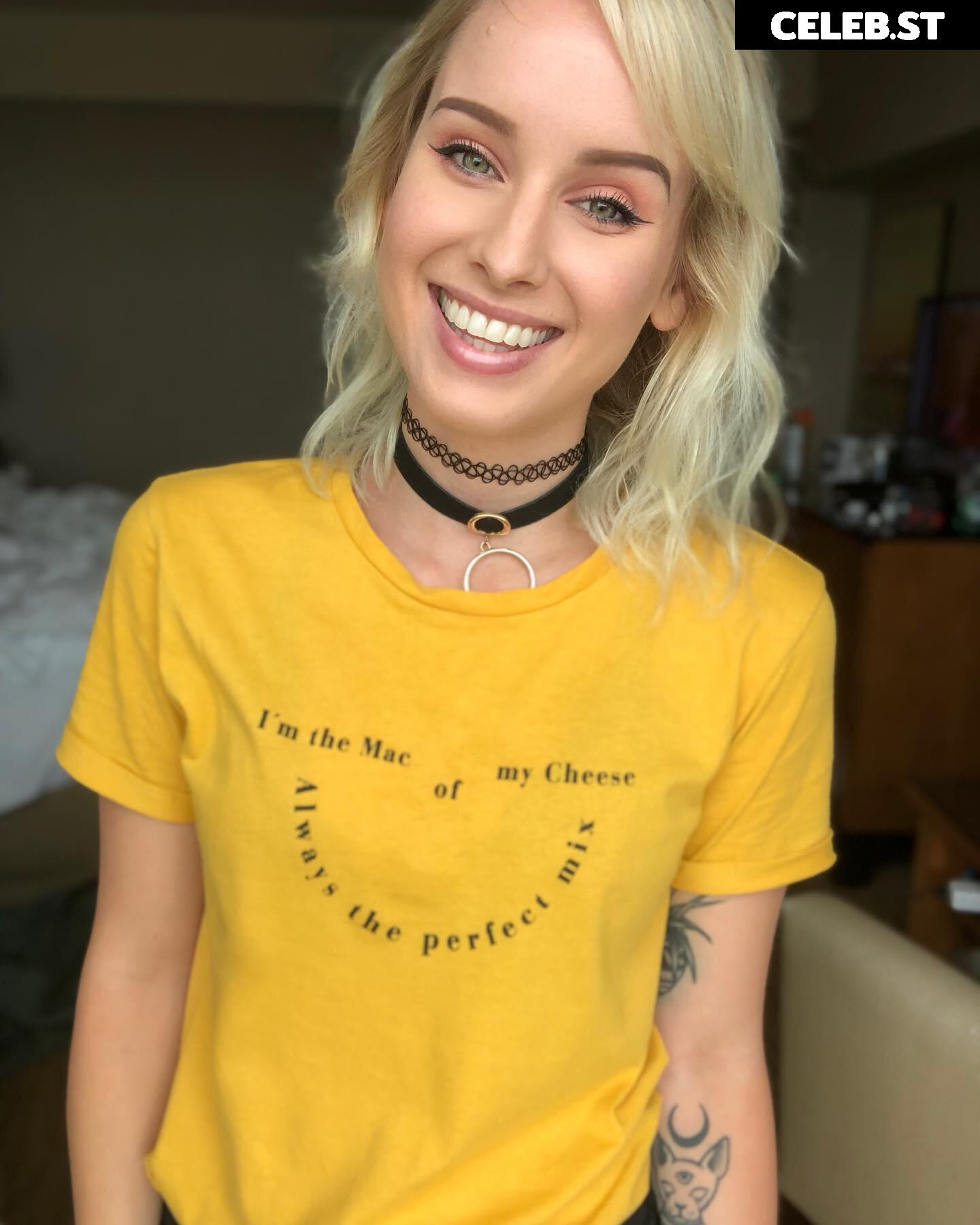 Sonja Reid aka OMGitsfirefoxx Image 3572448