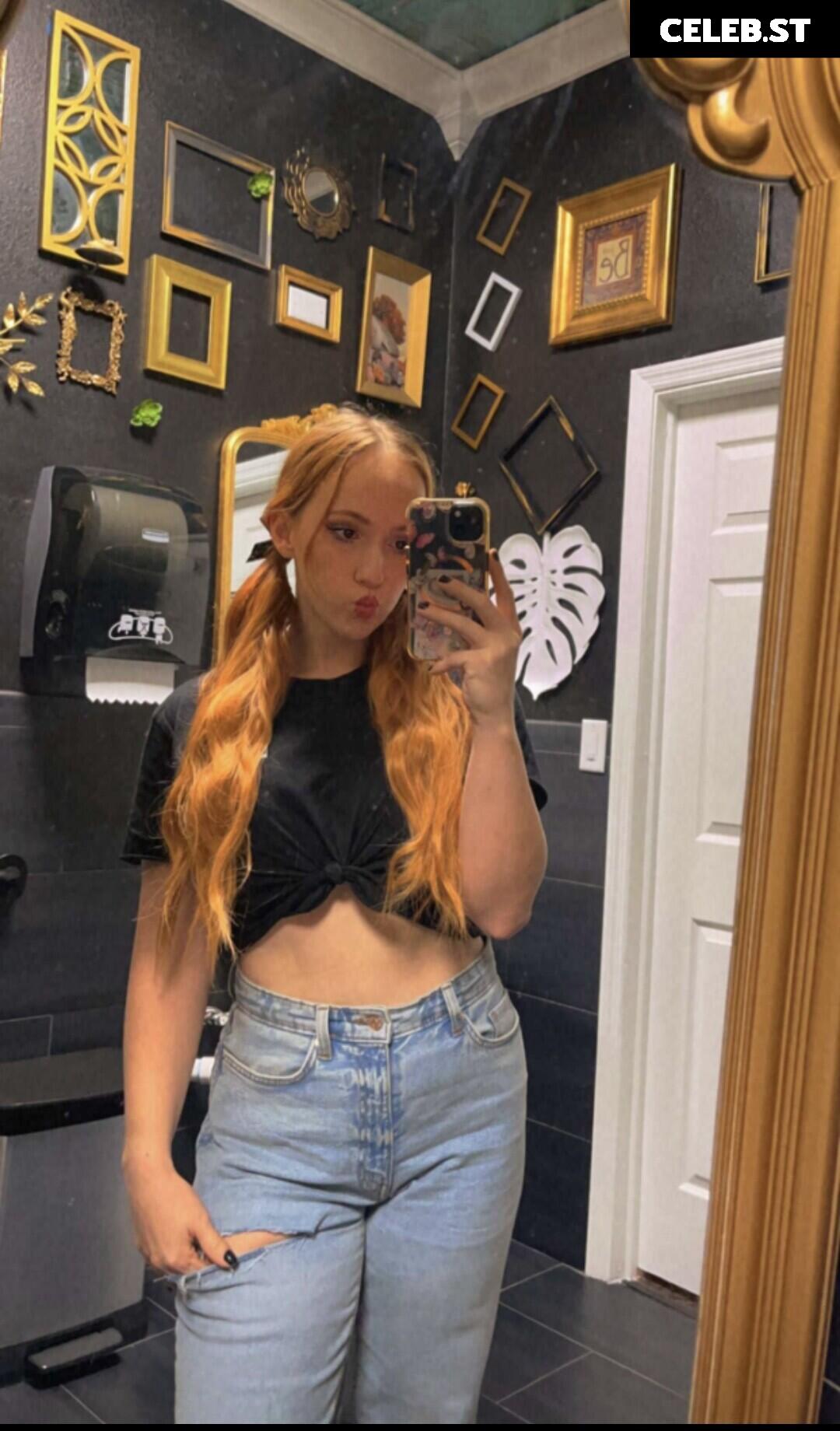 Maria Azpiri Image 3572113