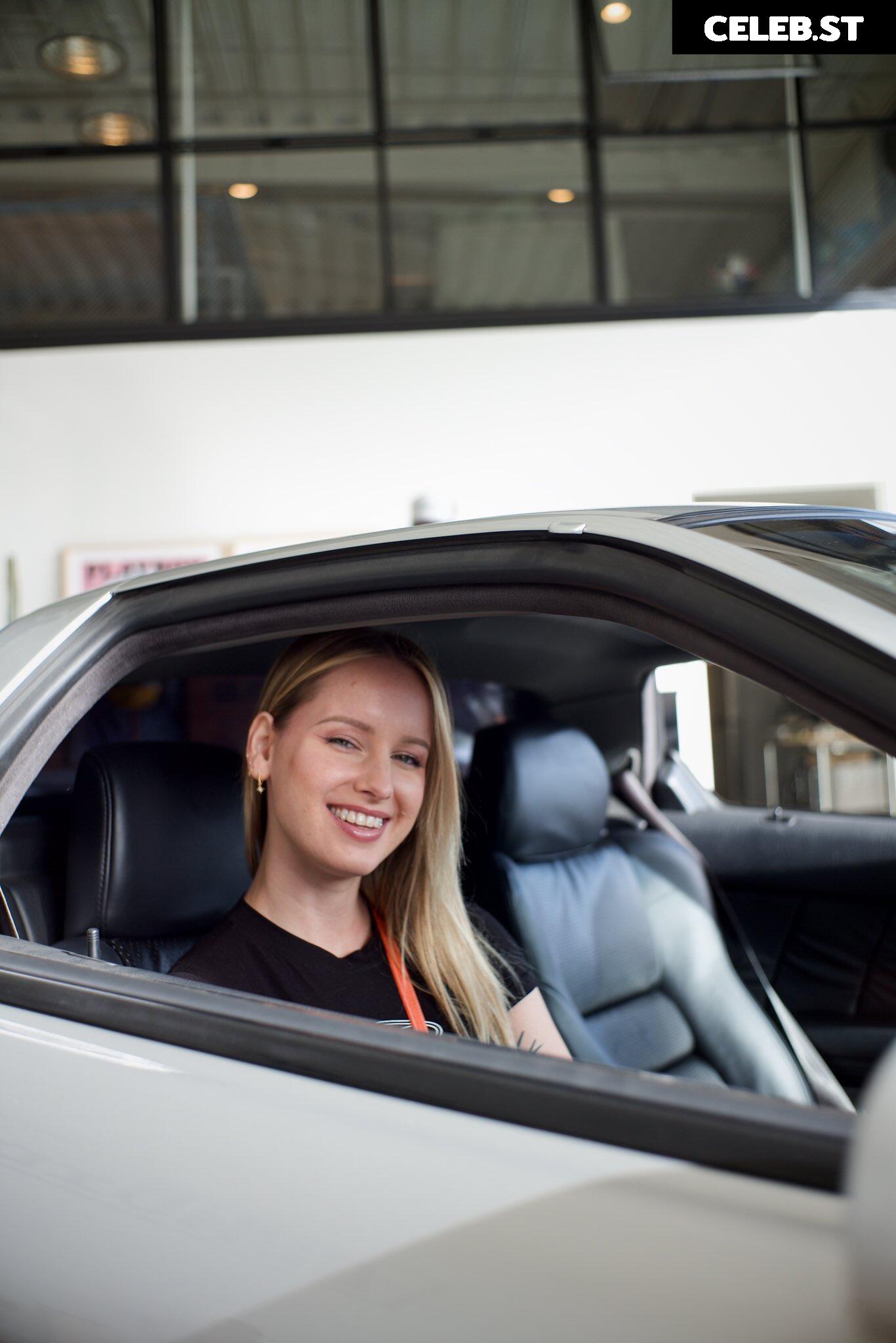 Sonja Reid aka OMGitsfirefoxx Image 3572253