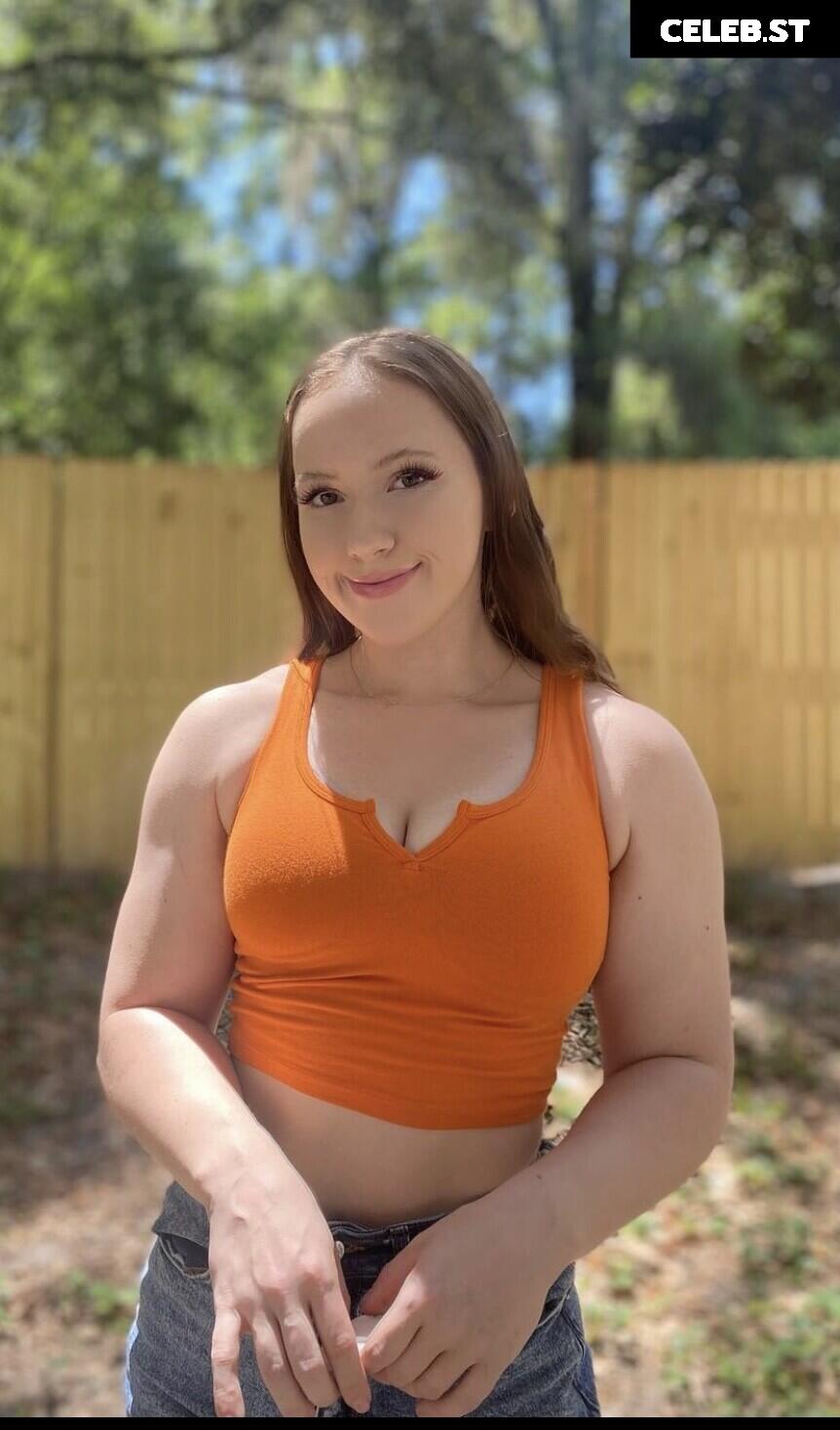 Maria Azpiri Image 3572926