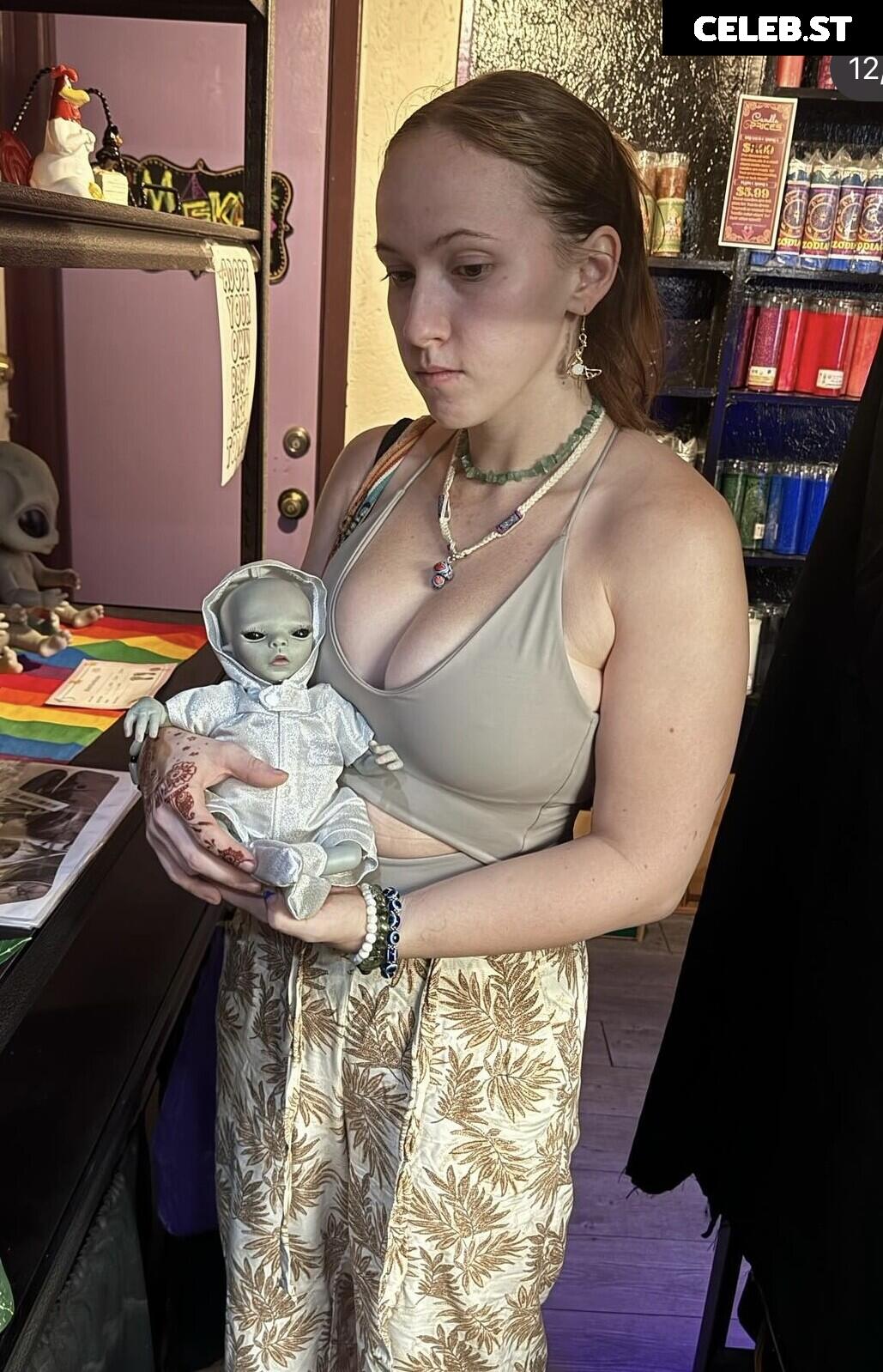 Maria Azpiri Image 3573519