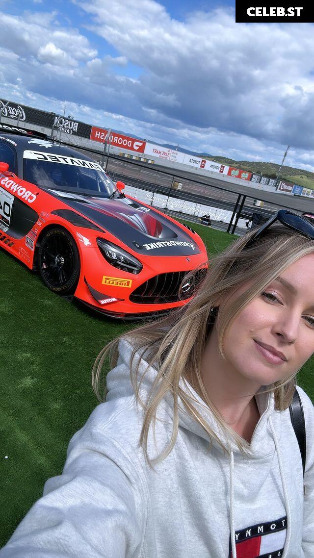 Sonja Reid aka OMGitsfirefoxx Image 3573655