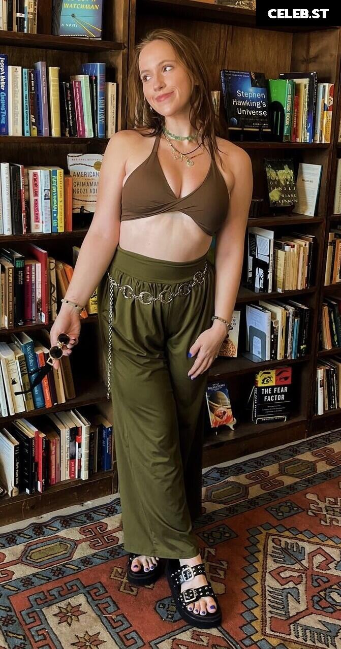 Maria Azpiri Image 3573194