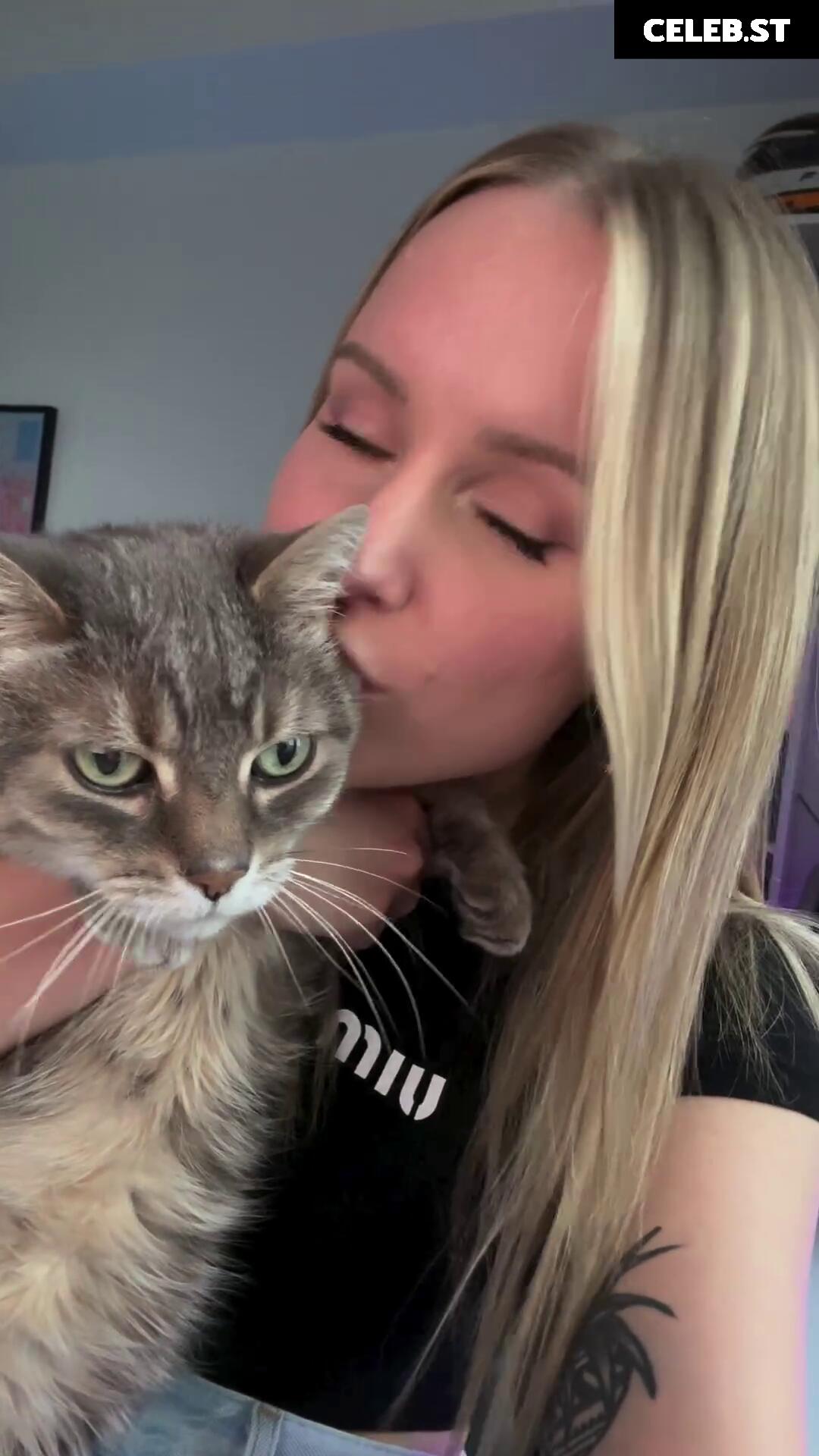 Sonja Reid aka OMGitsfirefoxx Image 3570598