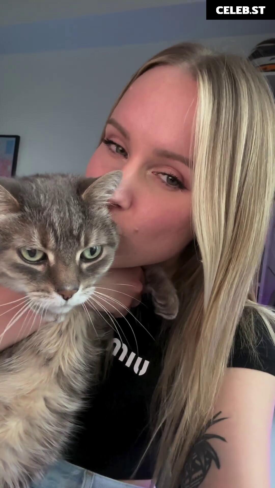 Sonja Reid aka OMGitsfirefoxx Image 3570584