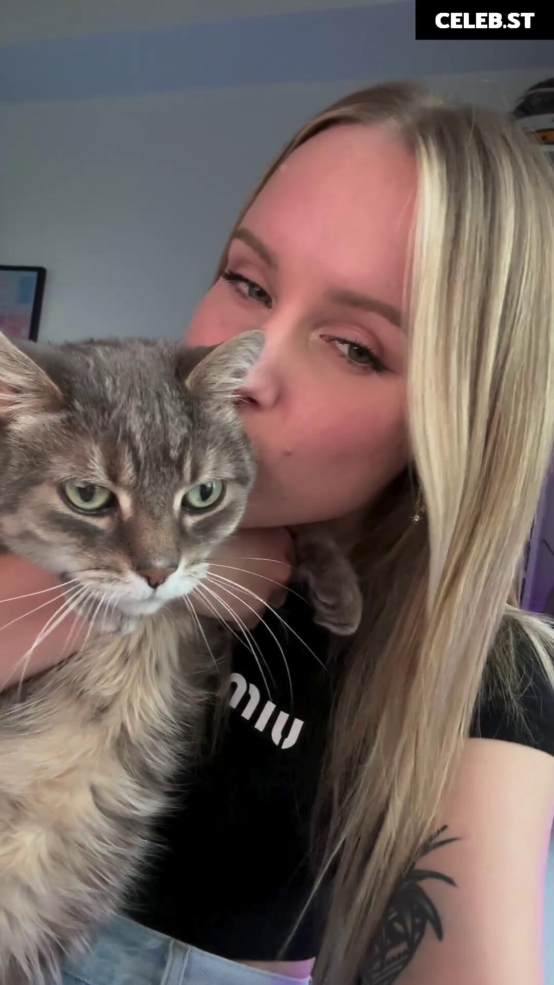 Sonja Reid aka OMGitsfirefoxx Image 3570555