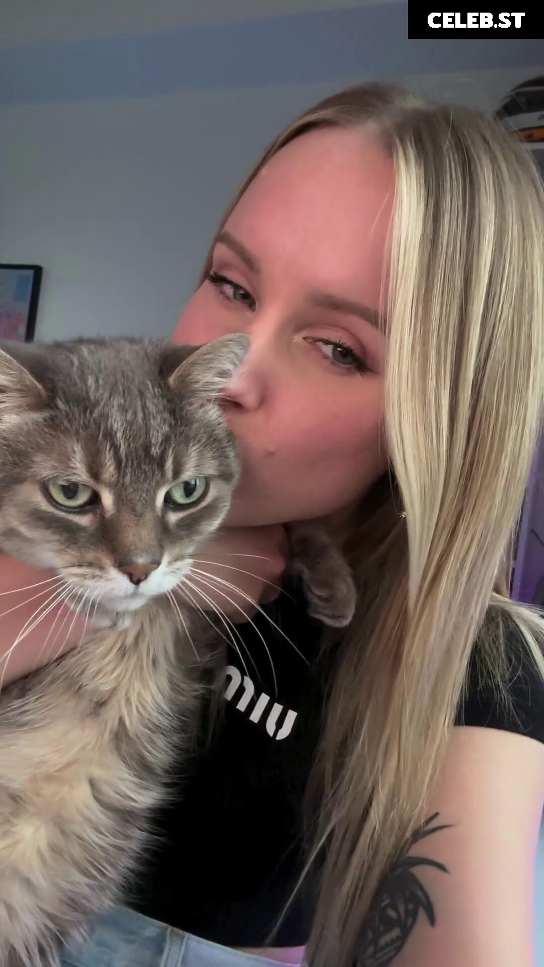 Sonja Reid aka OMGitsfirefoxx Image 3570570