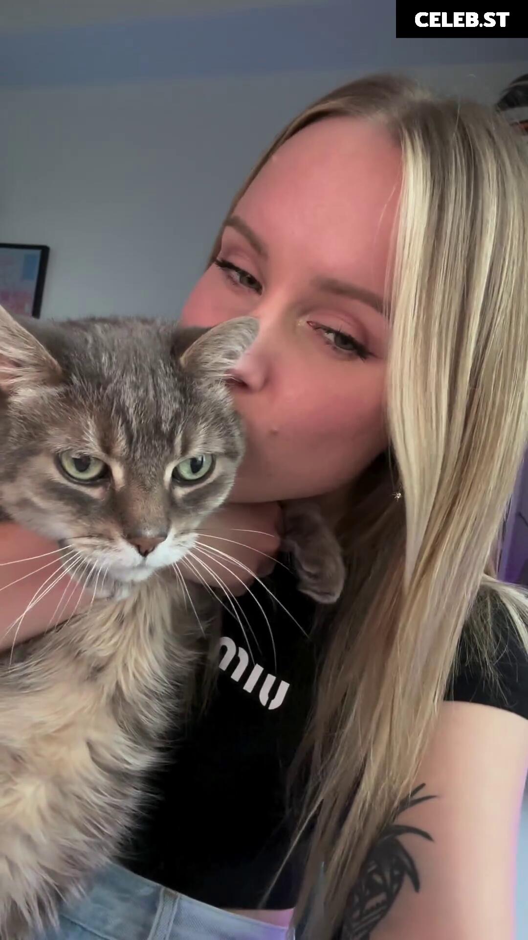 Sonja Reid aka OMGitsfirefoxx Image 3570463