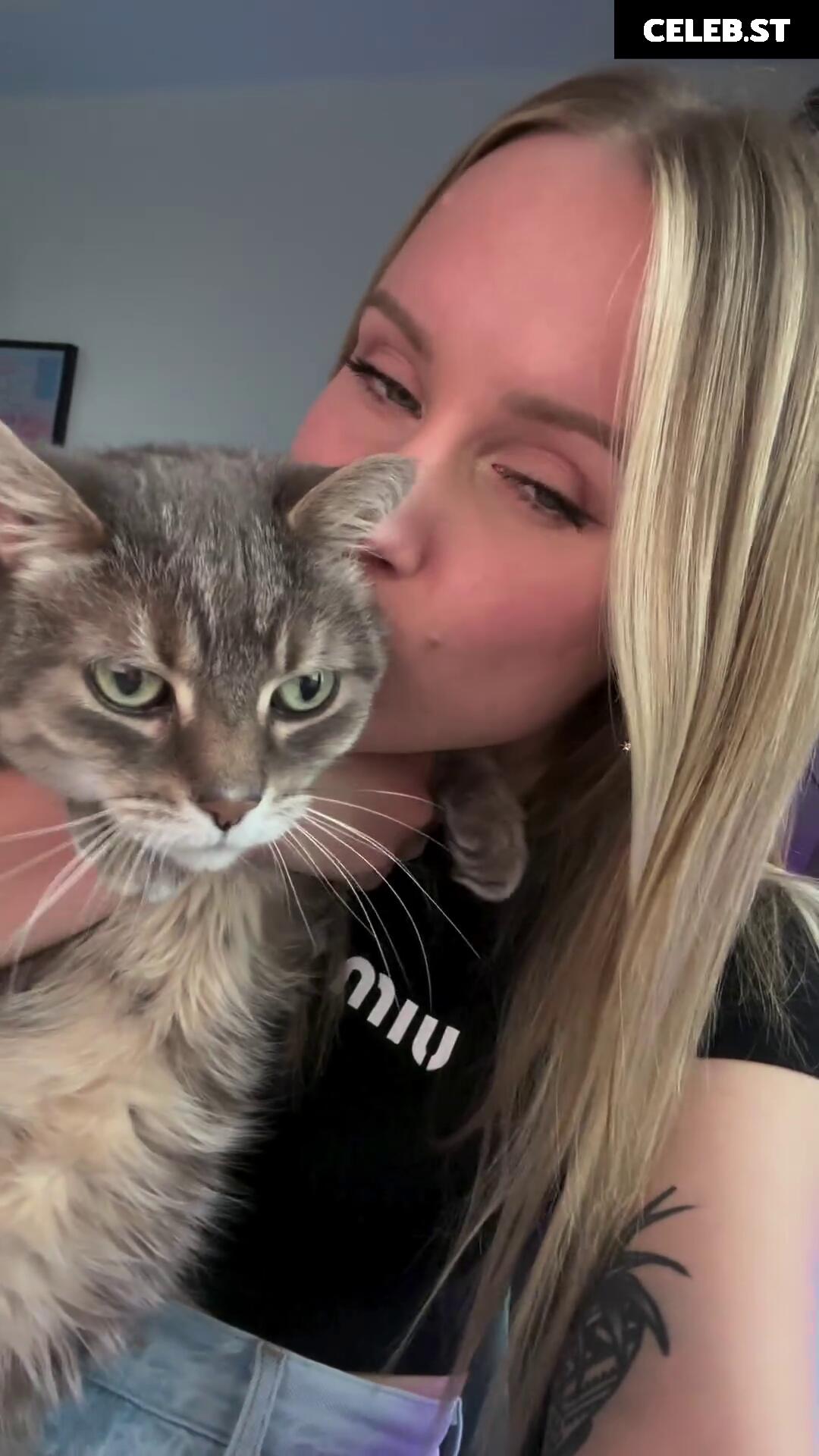 Sonja Reid aka OMGitsfirefoxx Image 3570106